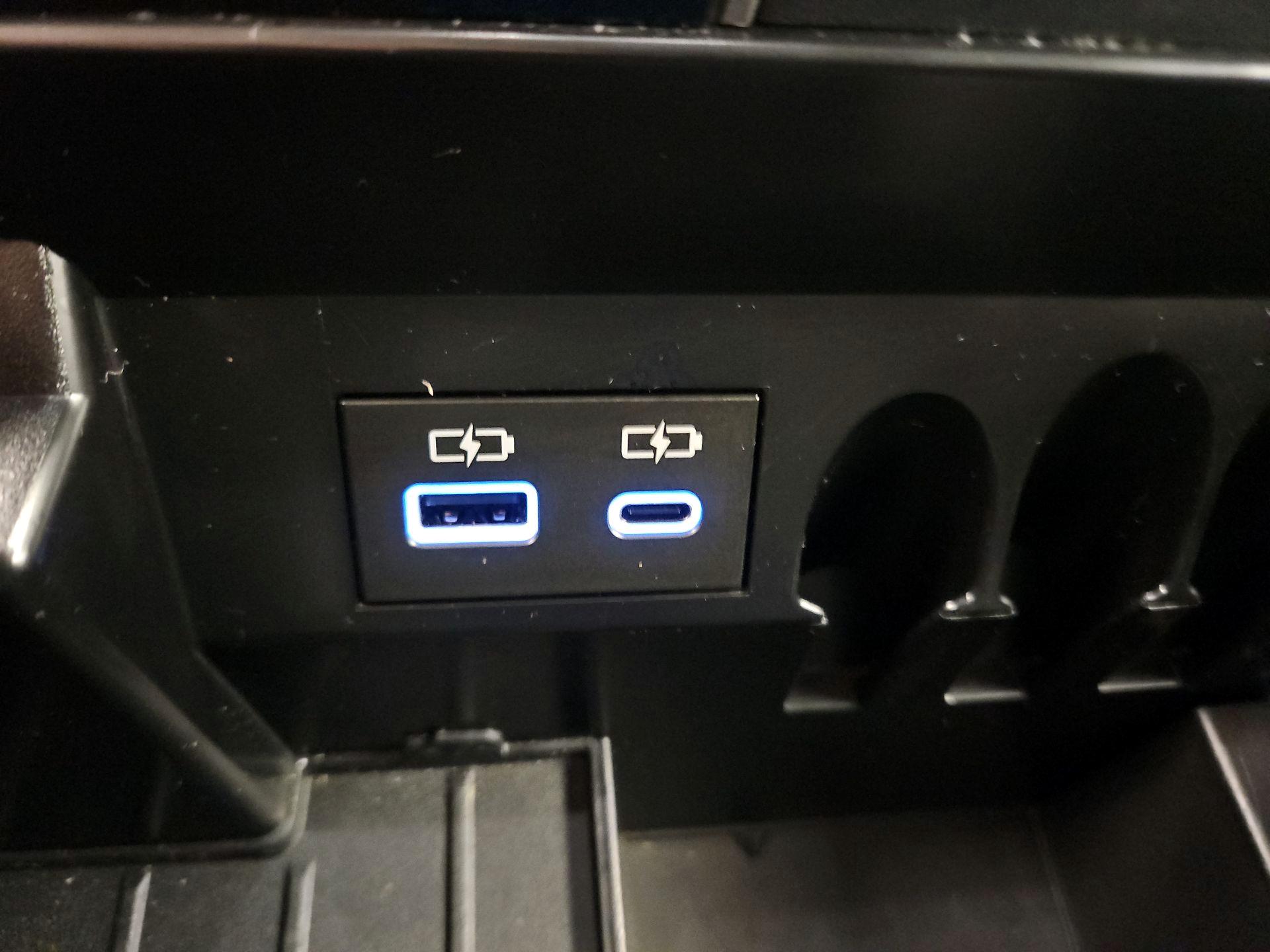 Thumbnail: 2024 Toyota Tundra - 18