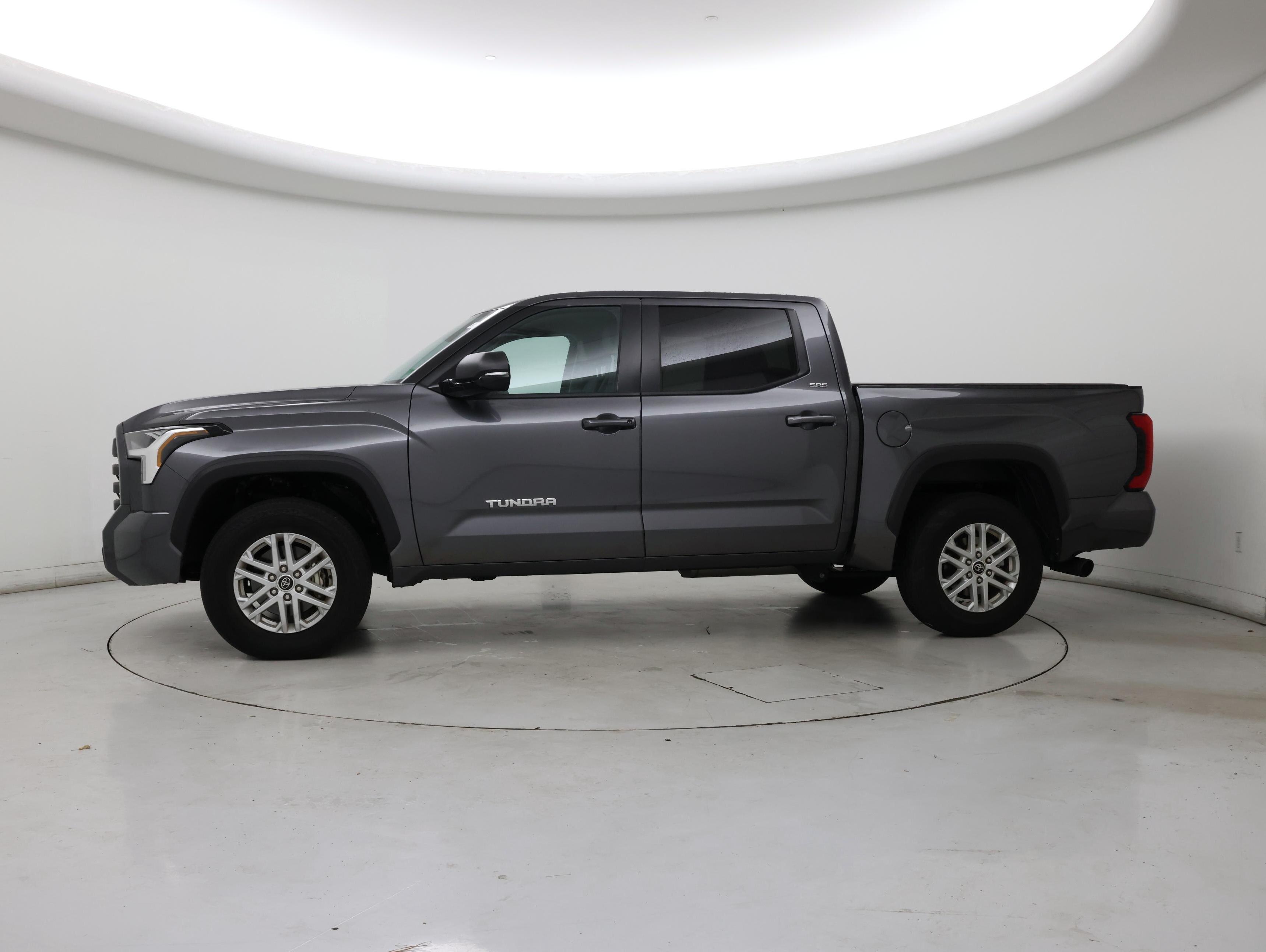 Thumbnail: 2024 Toyota Tundra - 3