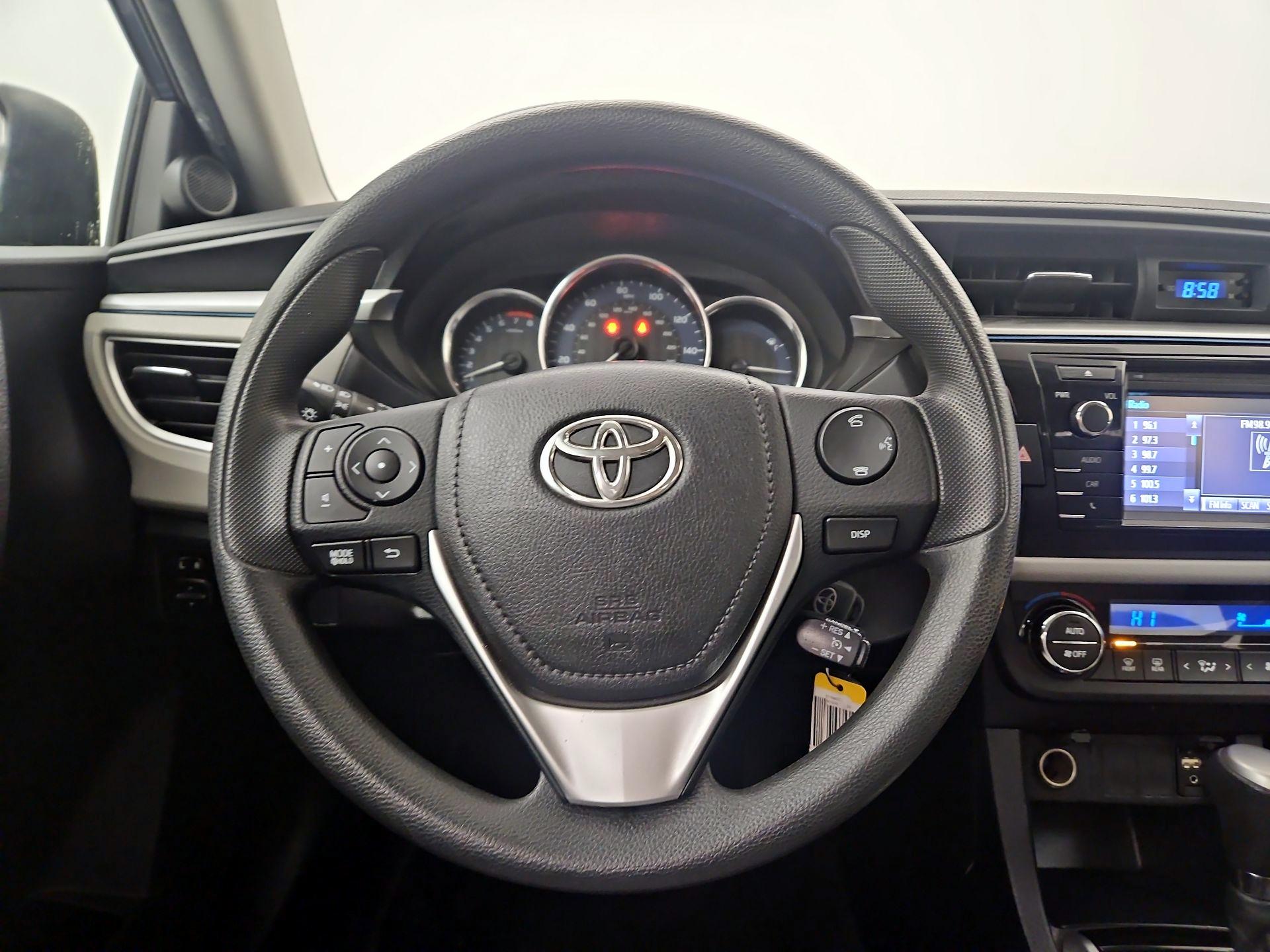 Thumbnail: 2015 Toyota Corolla - 10