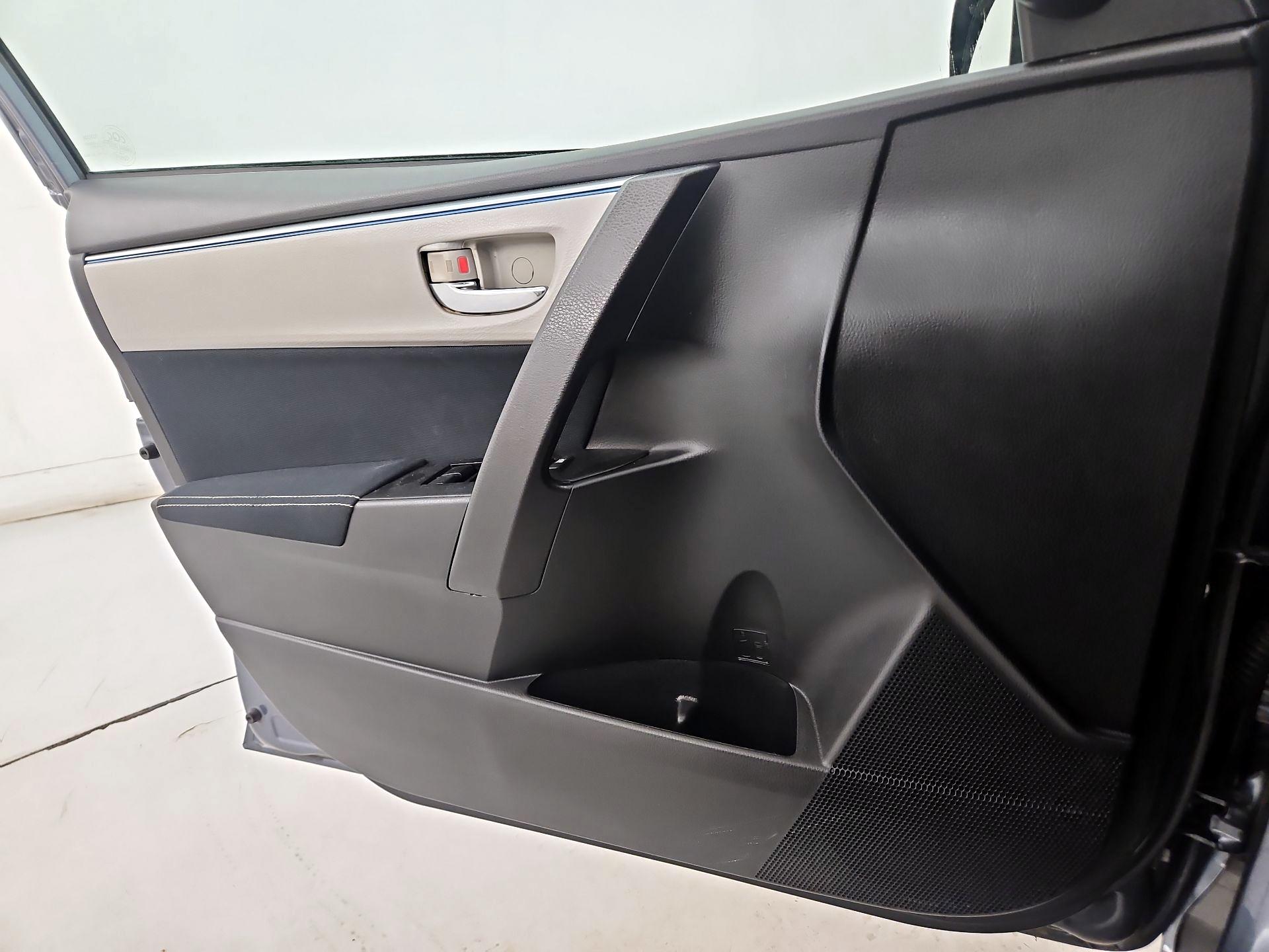 Thumbnail: 2015 Toyota Corolla - 12