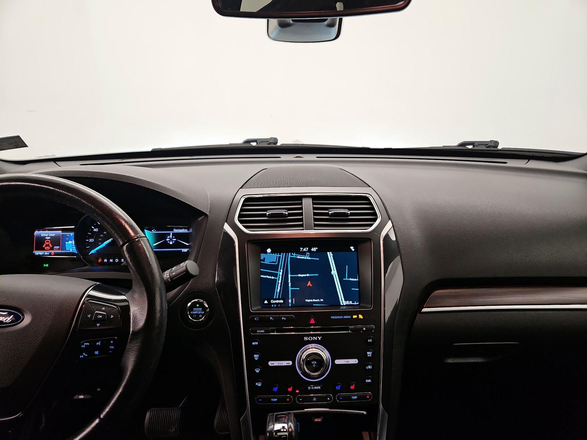 Thumbnail: 2017 Ford Explorer - 9