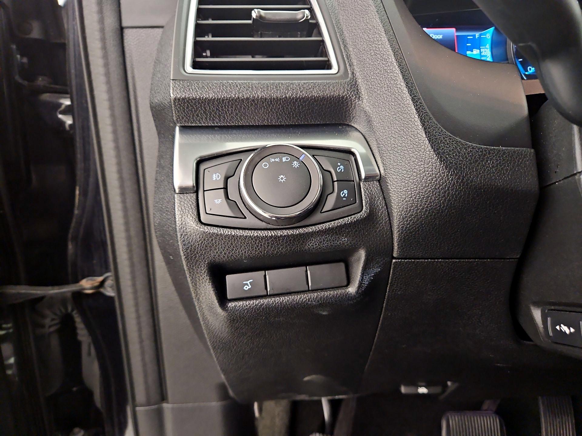 Thumbnail: 2017 Ford Explorer - 13