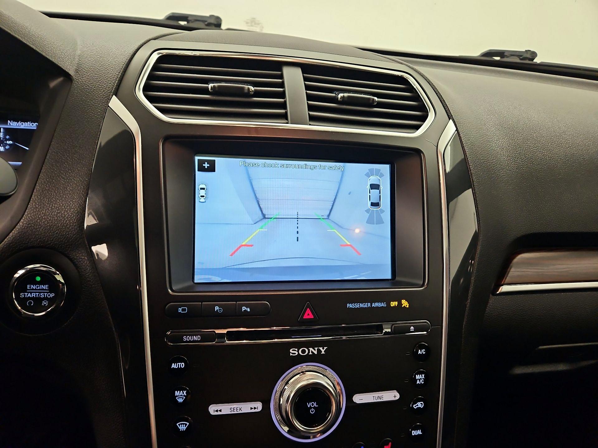 Thumbnail: 2017 Ford Explorer - 15