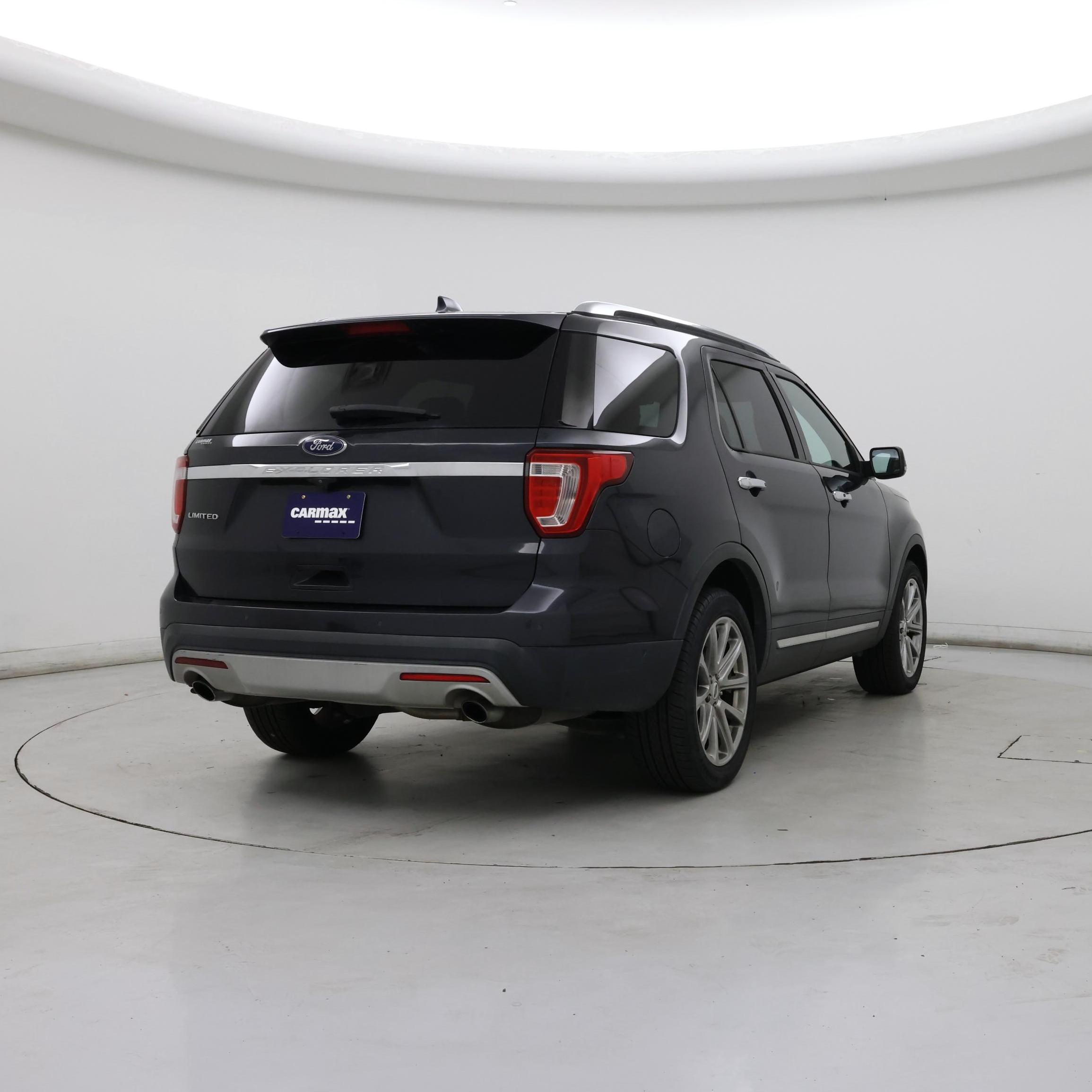 Thumbnail: 2017 Ford Explorer - 8