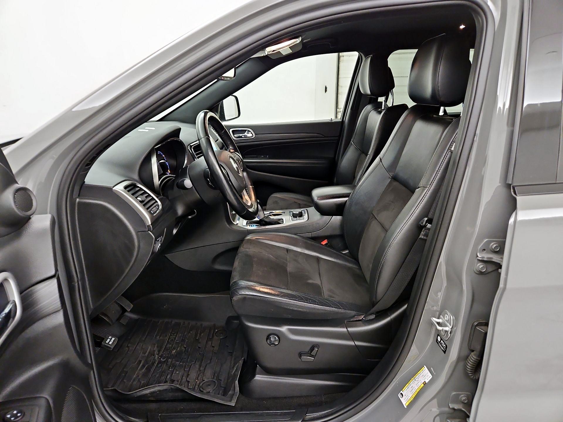 Thumbnail: 2022 Jeep Grand Cherokee - 11