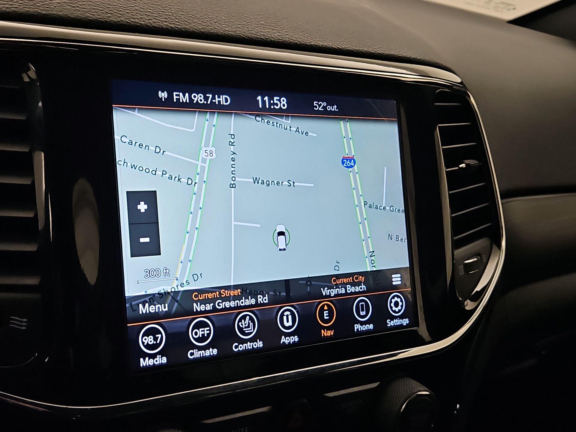 Thumbnail: 2022 Jeep Grand Cherokee - 14