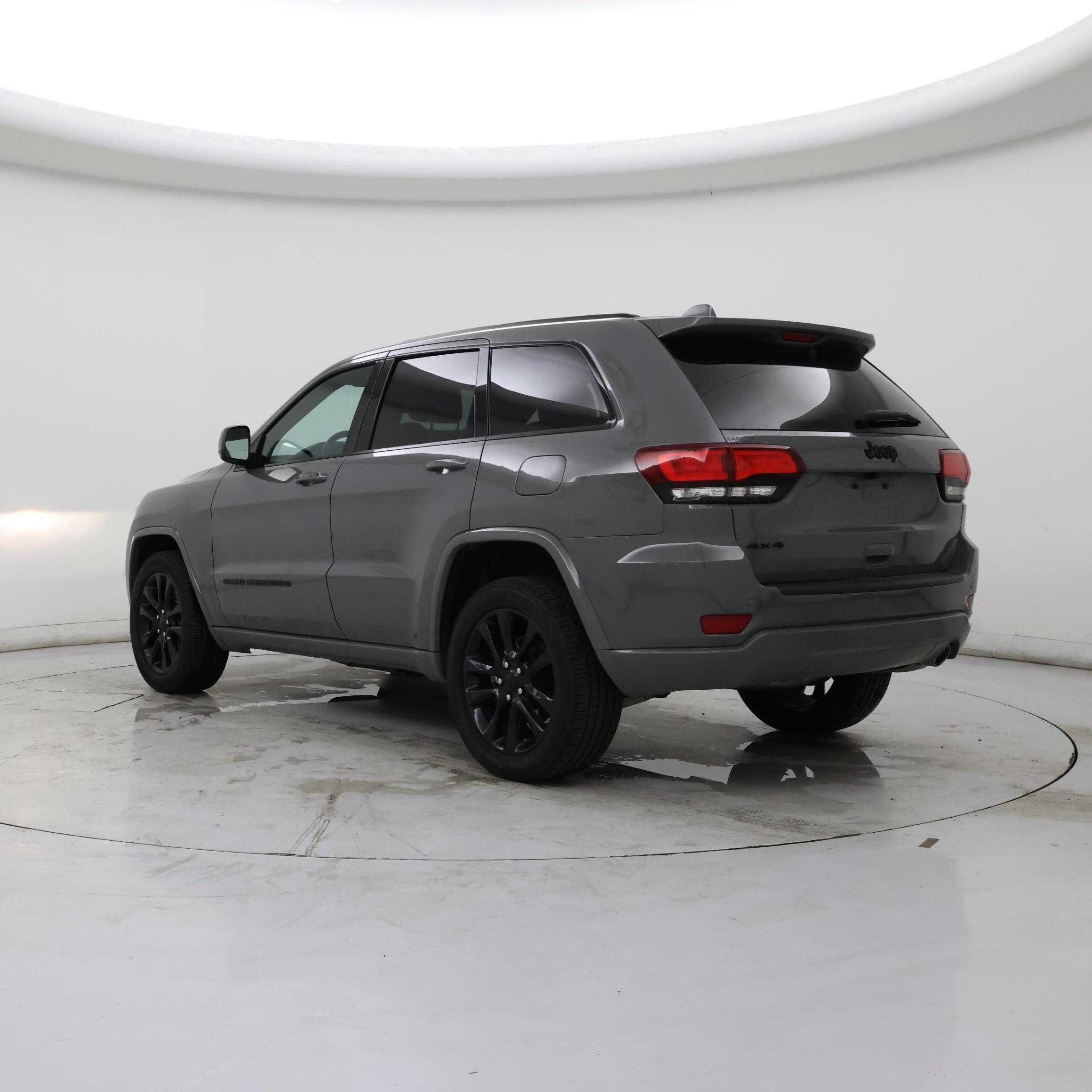 Thumbnail: 2022 Jeep Grand Cherokee - 2