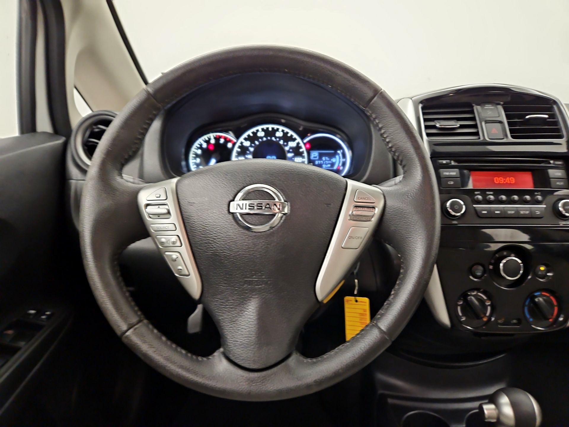 Thumbnail: 2015 Nissan Versa Note - 10