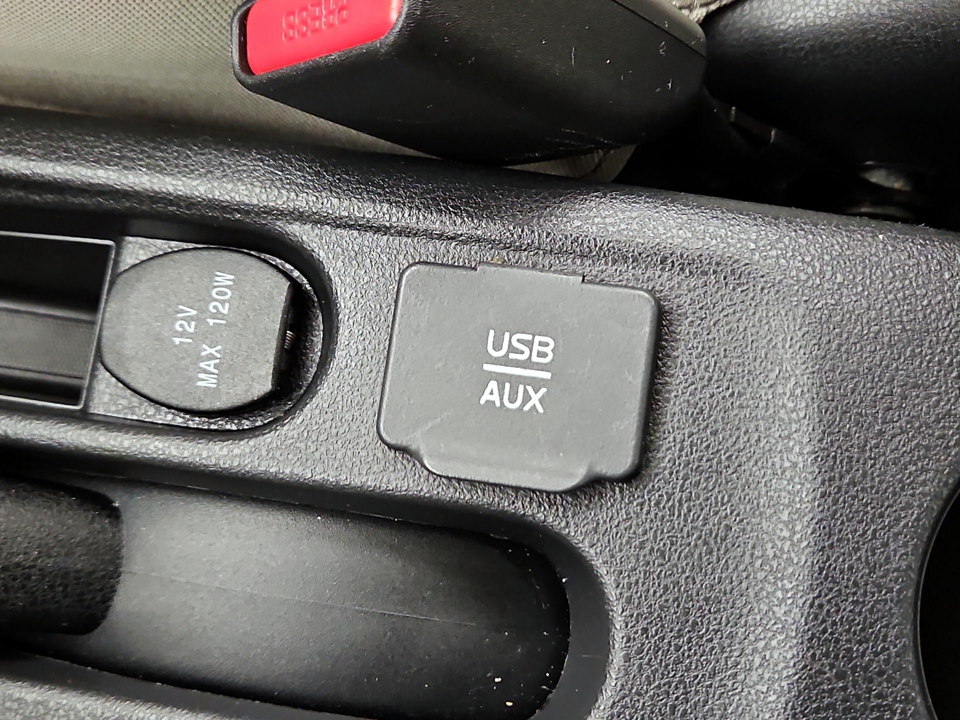 Thumbnail: 2015 Nissan Versa Note - 17