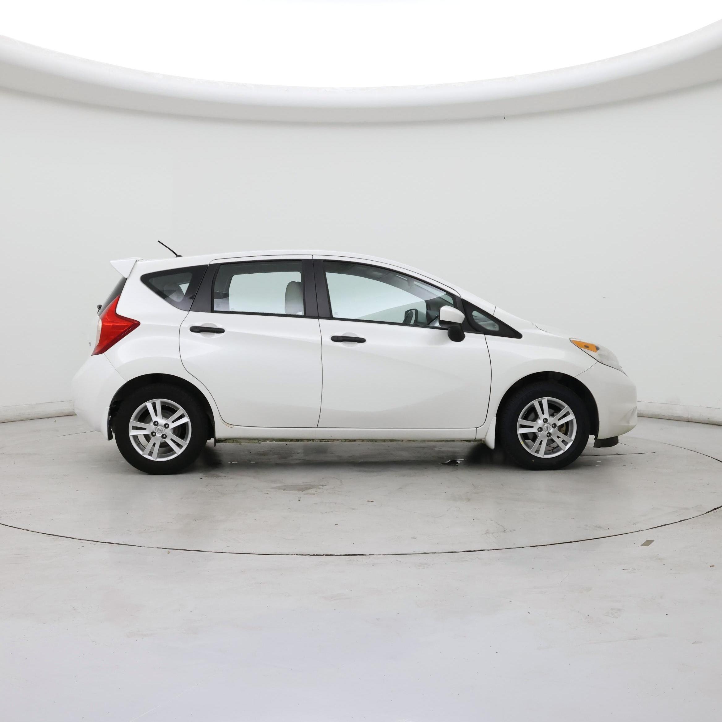Thumbnail: 2015 Nissan Versa Note - 7