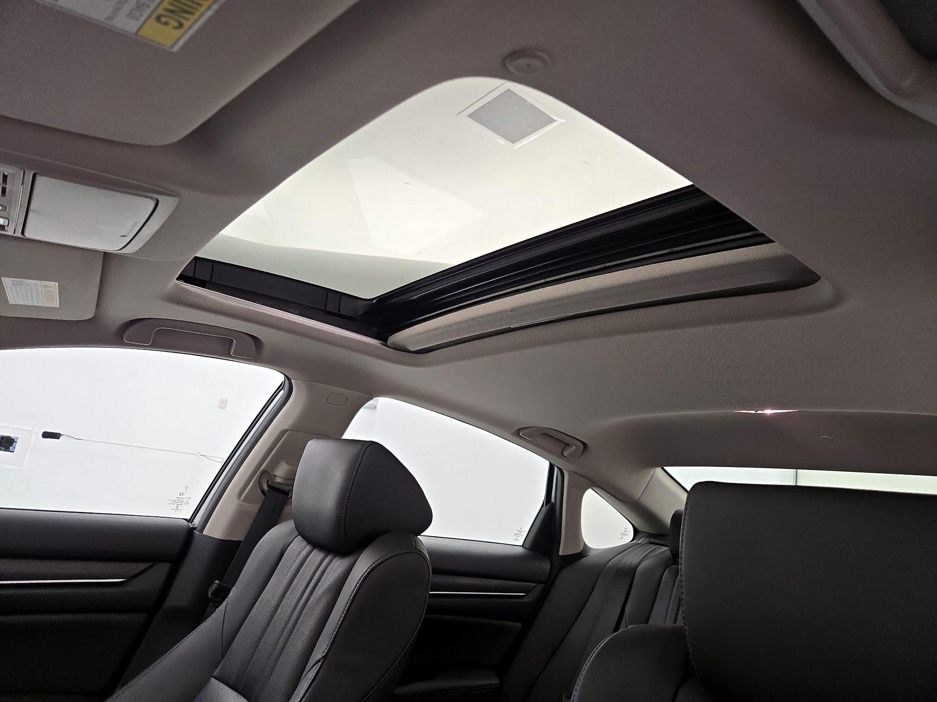 Thumbnail: 2018 Honda Accord - 20