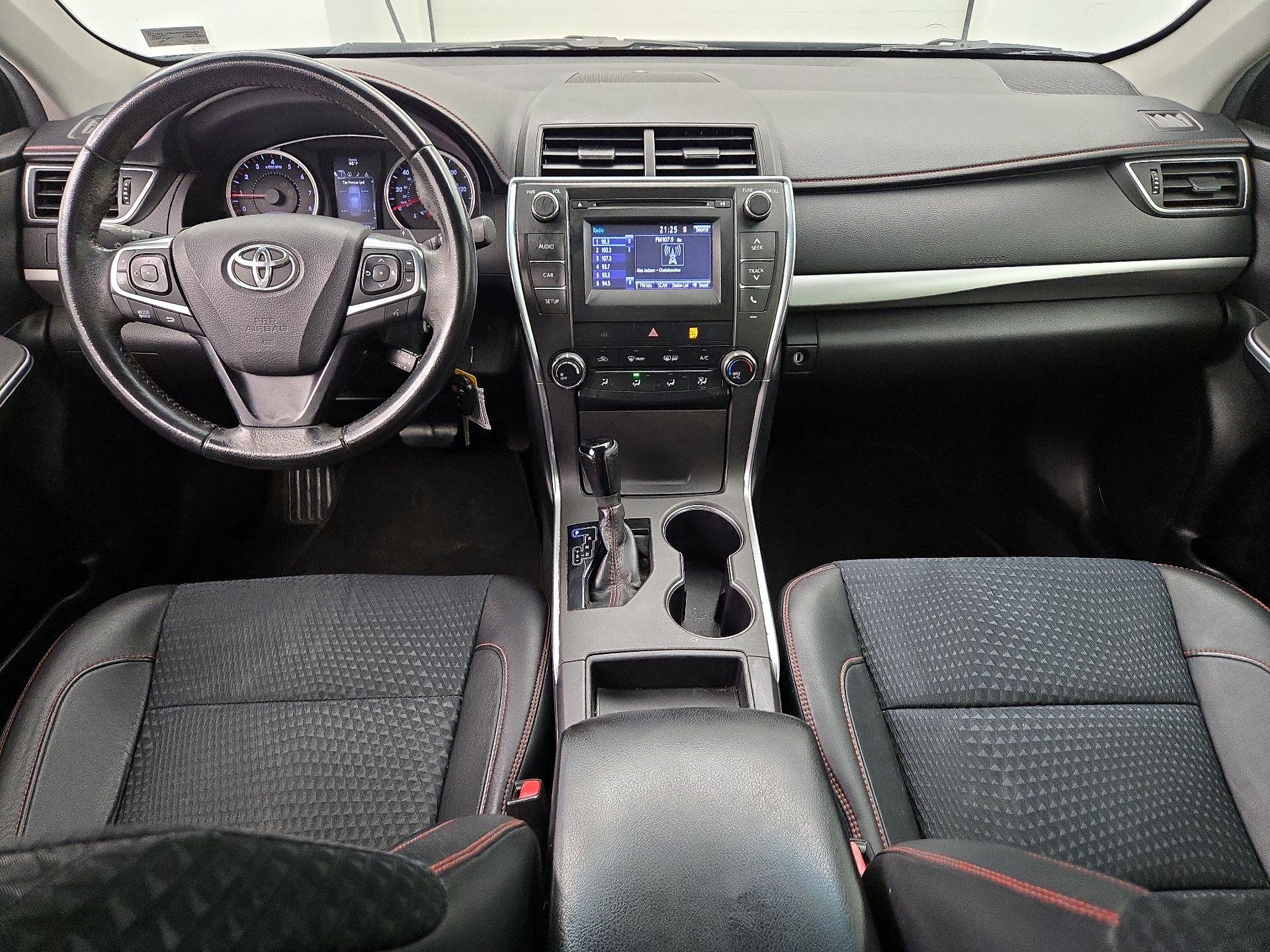 Thumbnail: 2015 Toyota Camry - 9