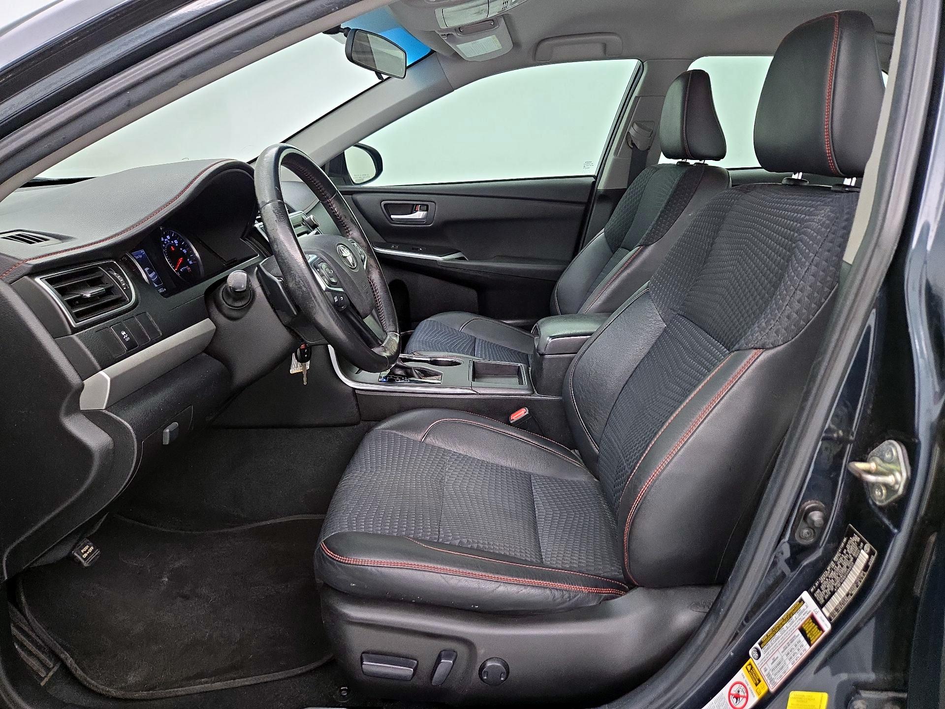 Thumbnail: 2015 Toyota Camry - 11