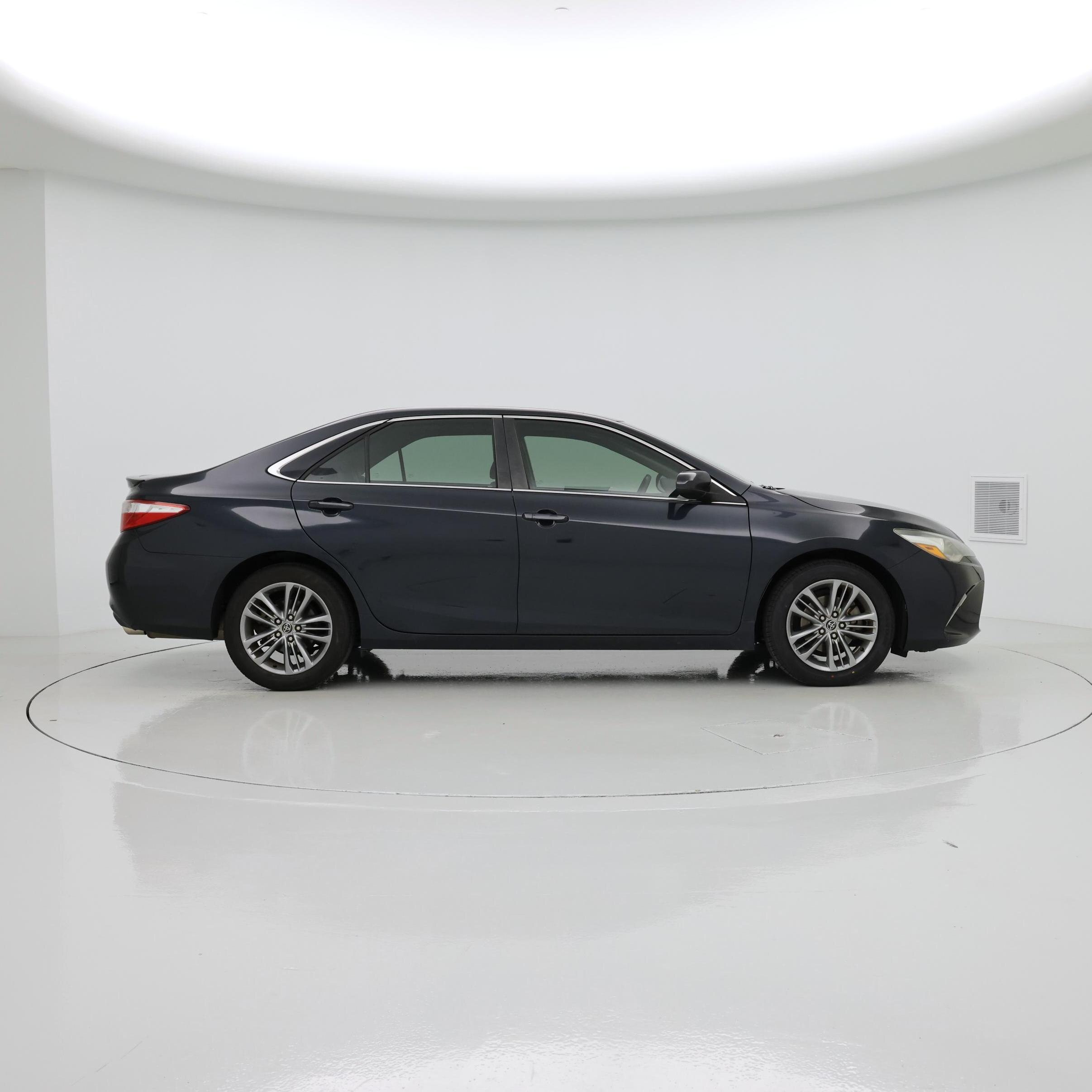 Thumbnail: 2015 Toyota Camry - 7