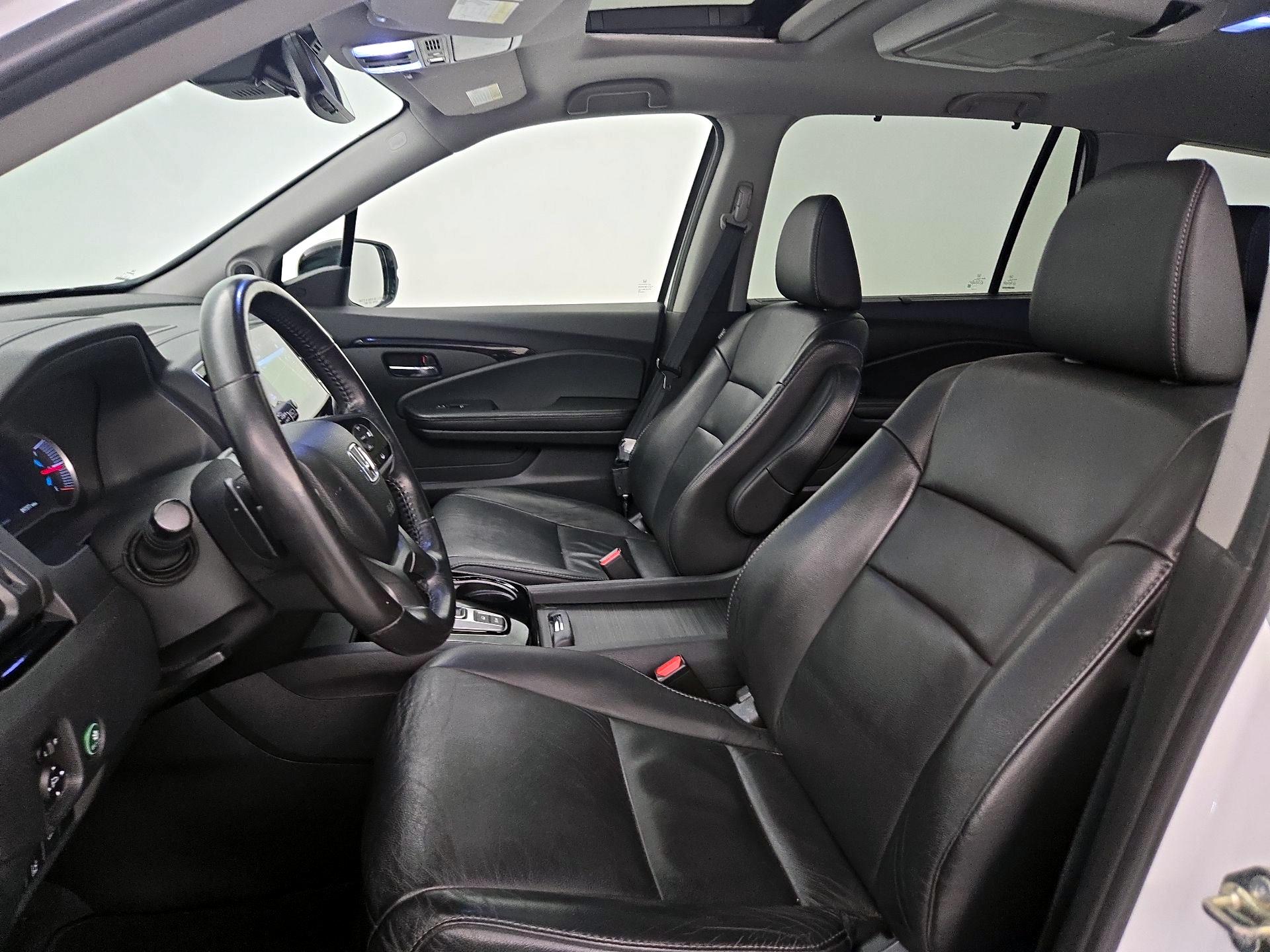 Thumbnail: 2020 Honda Pilot - 11