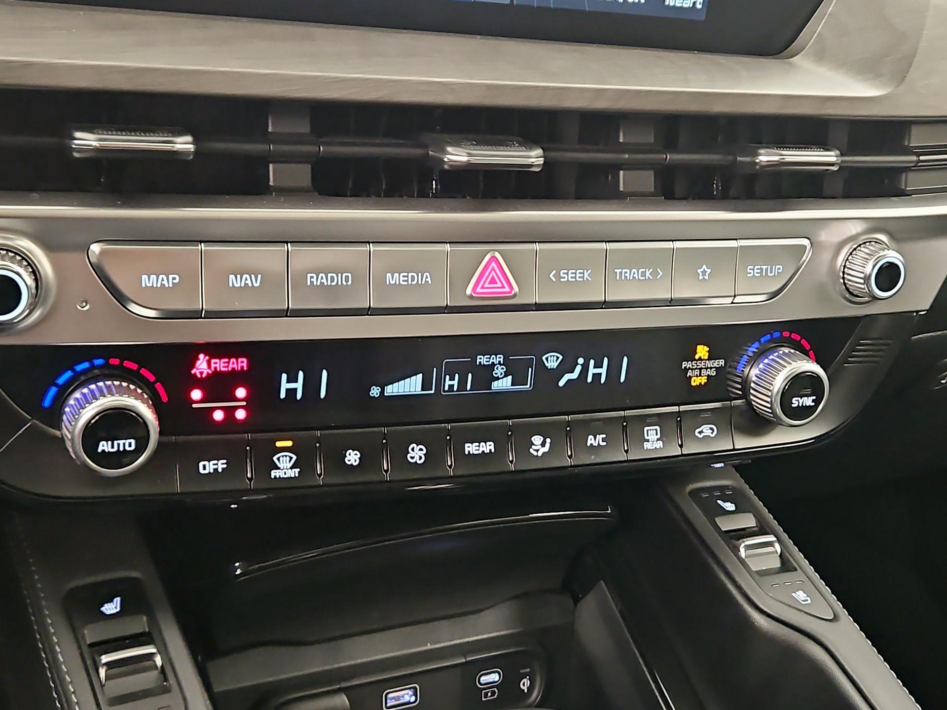 Thumbnail: 2024 Kia Telluride - 17