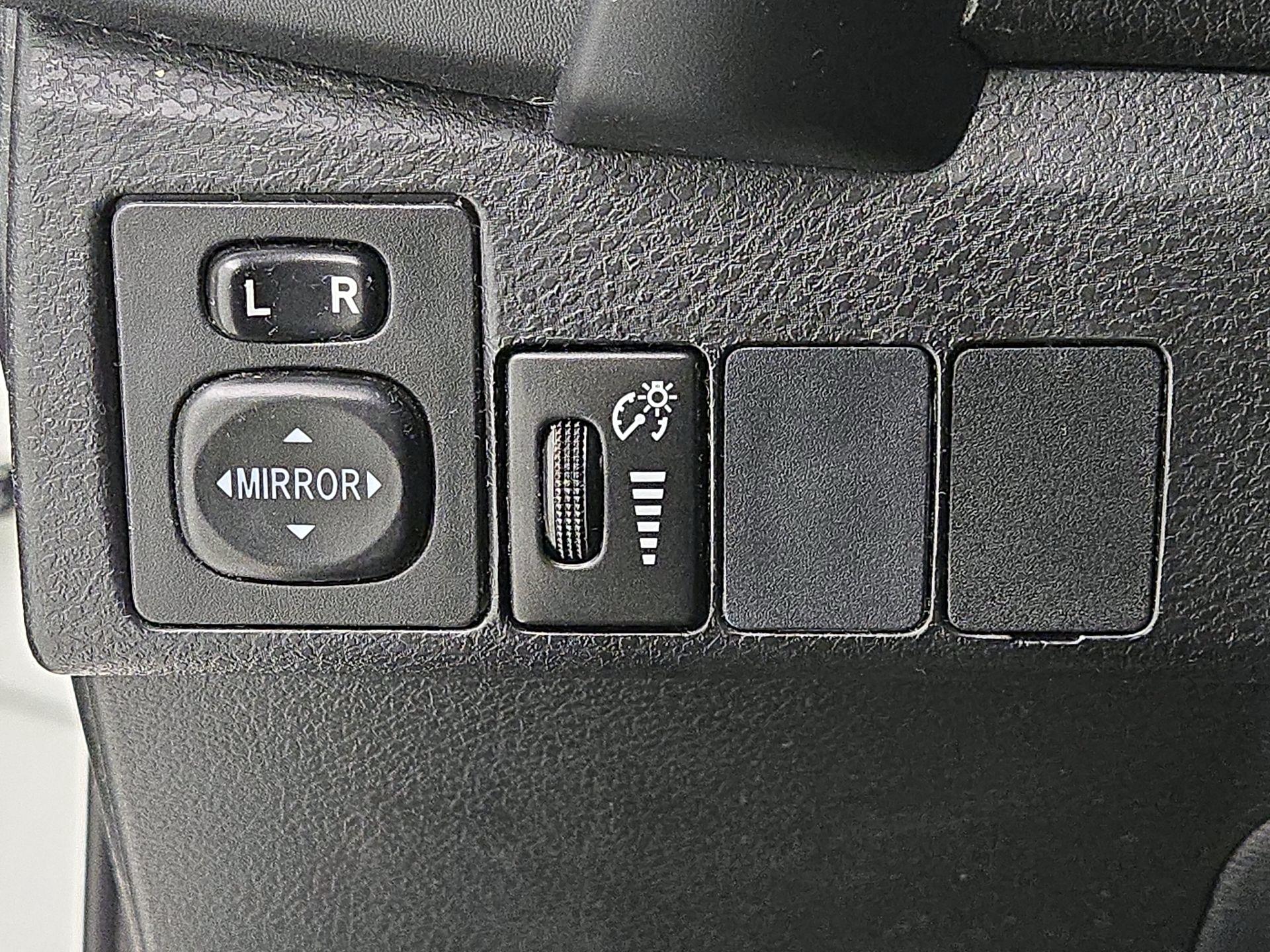 Thumbnail: 2017 Toyota Corolla - 13