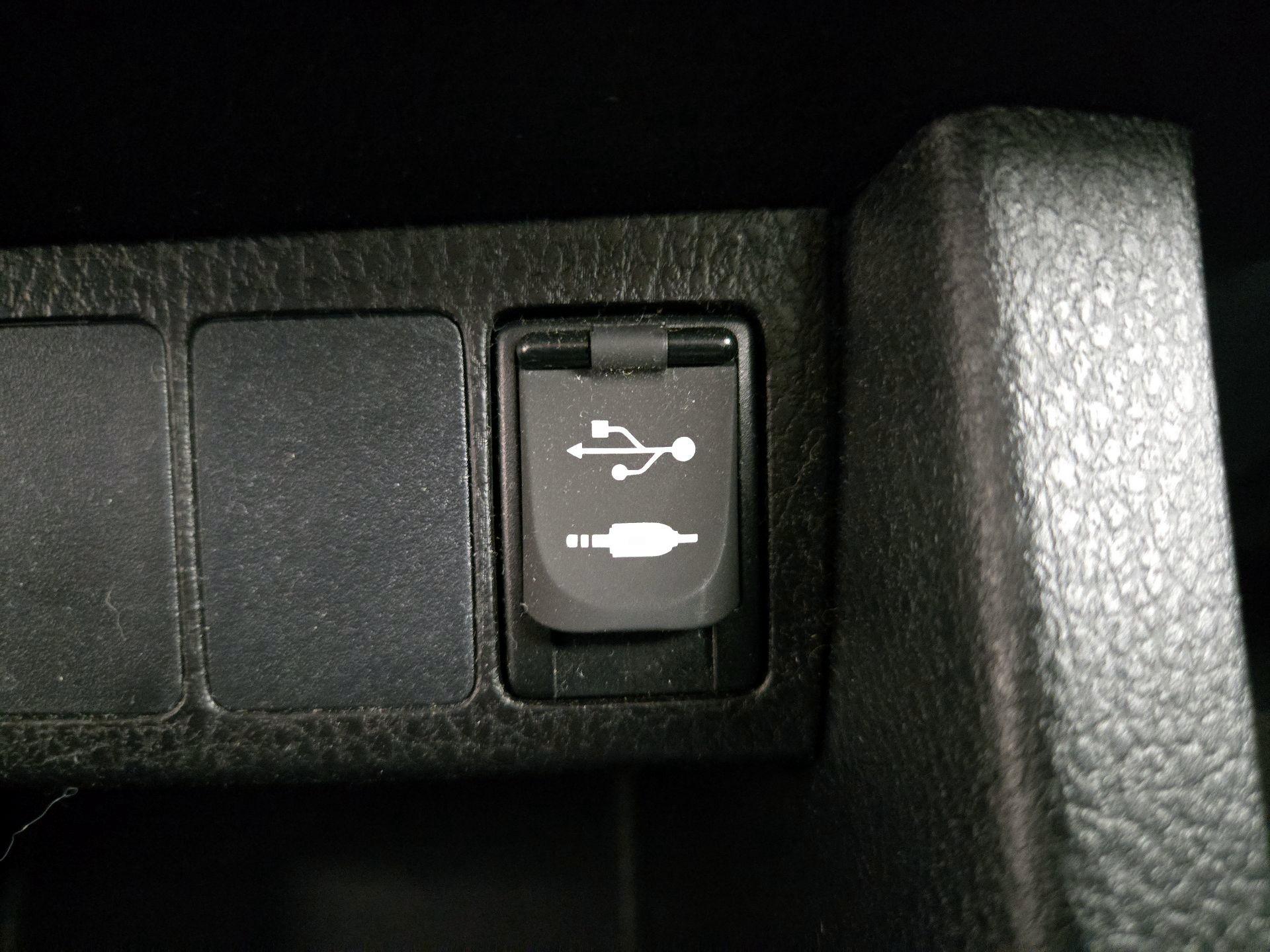 Thumbnail: 2017 Toyota Corolla - 18