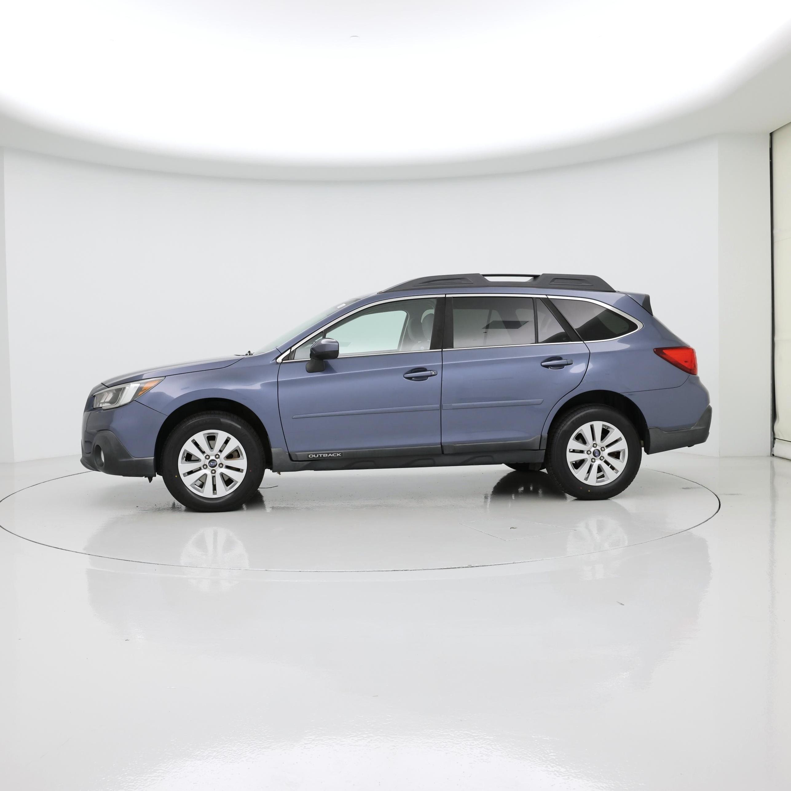 Thumbnail: 2018 Subaru Outback - 3