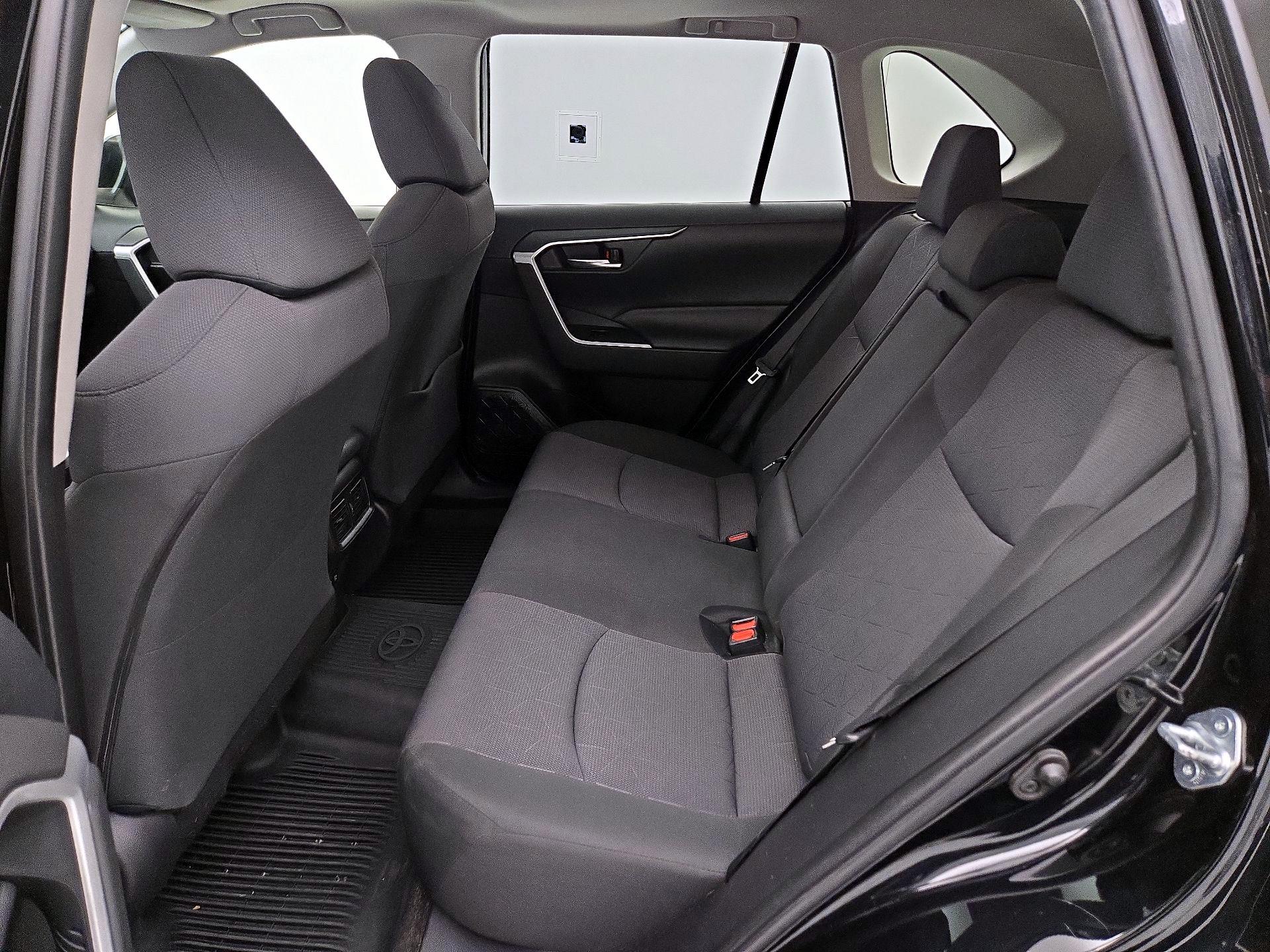 Thumbnail: 2020 Toyota RAV4 - 20