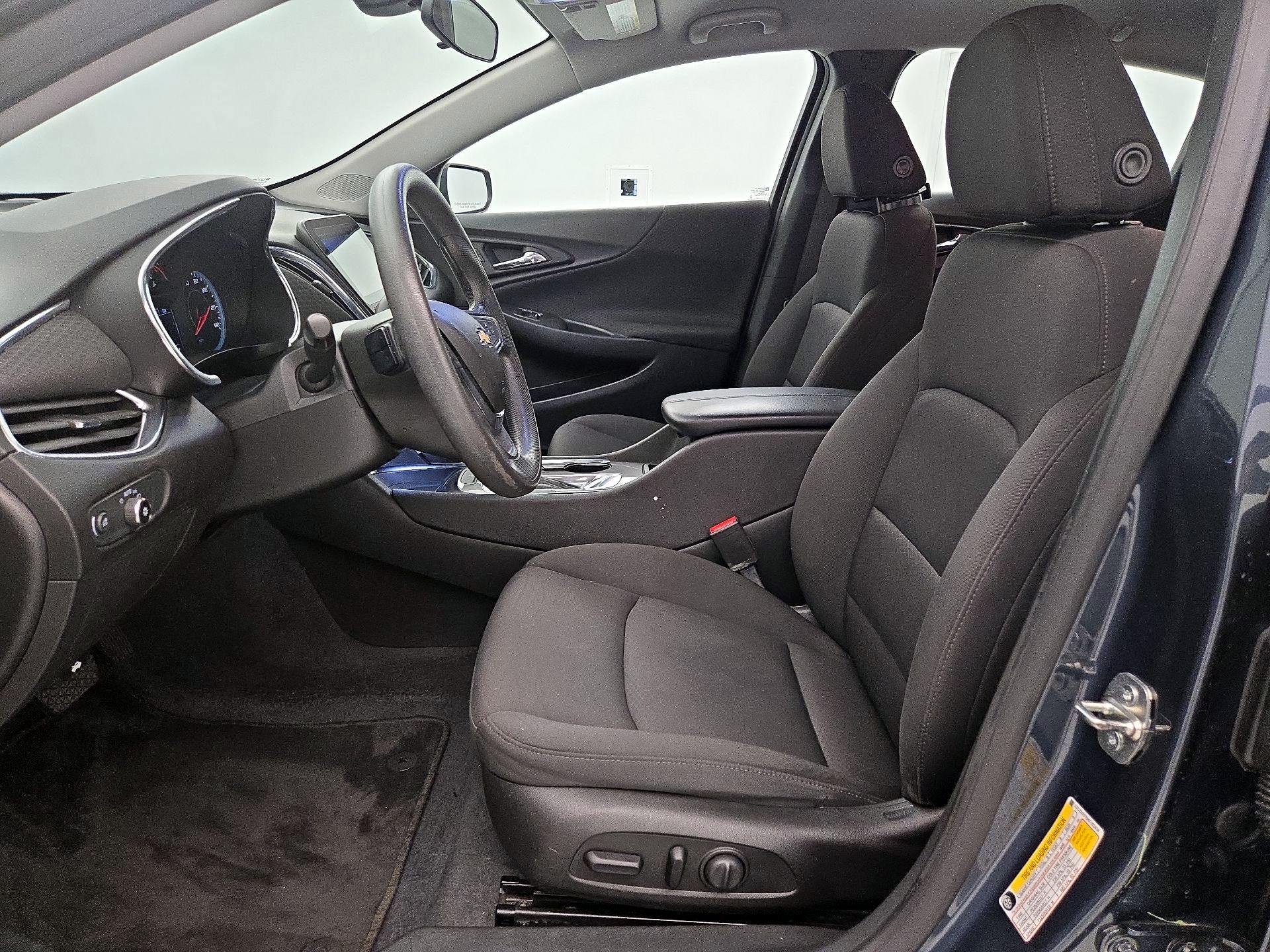 Thumbnail: 2019 Chevrolet Malibu - 11