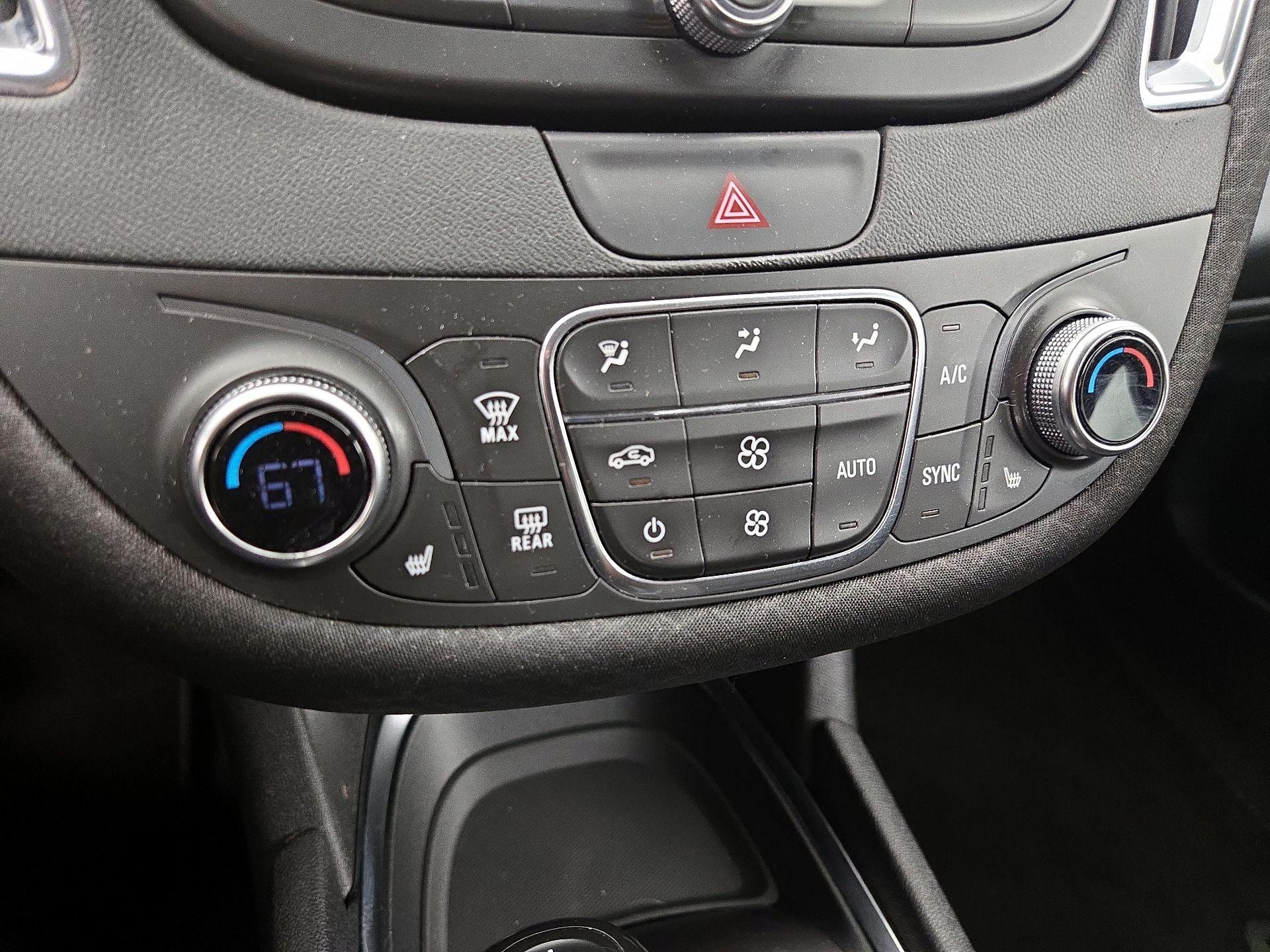 Thumbnail: 2019 Chevrolet Malibu - 16