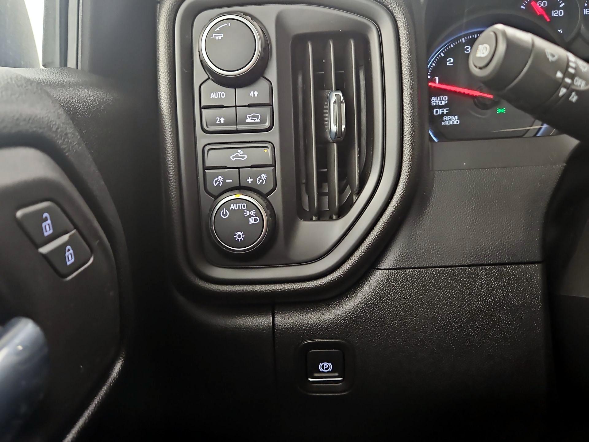 Thumbnail: 2022 Chevrolet Silverado 1500 - 13