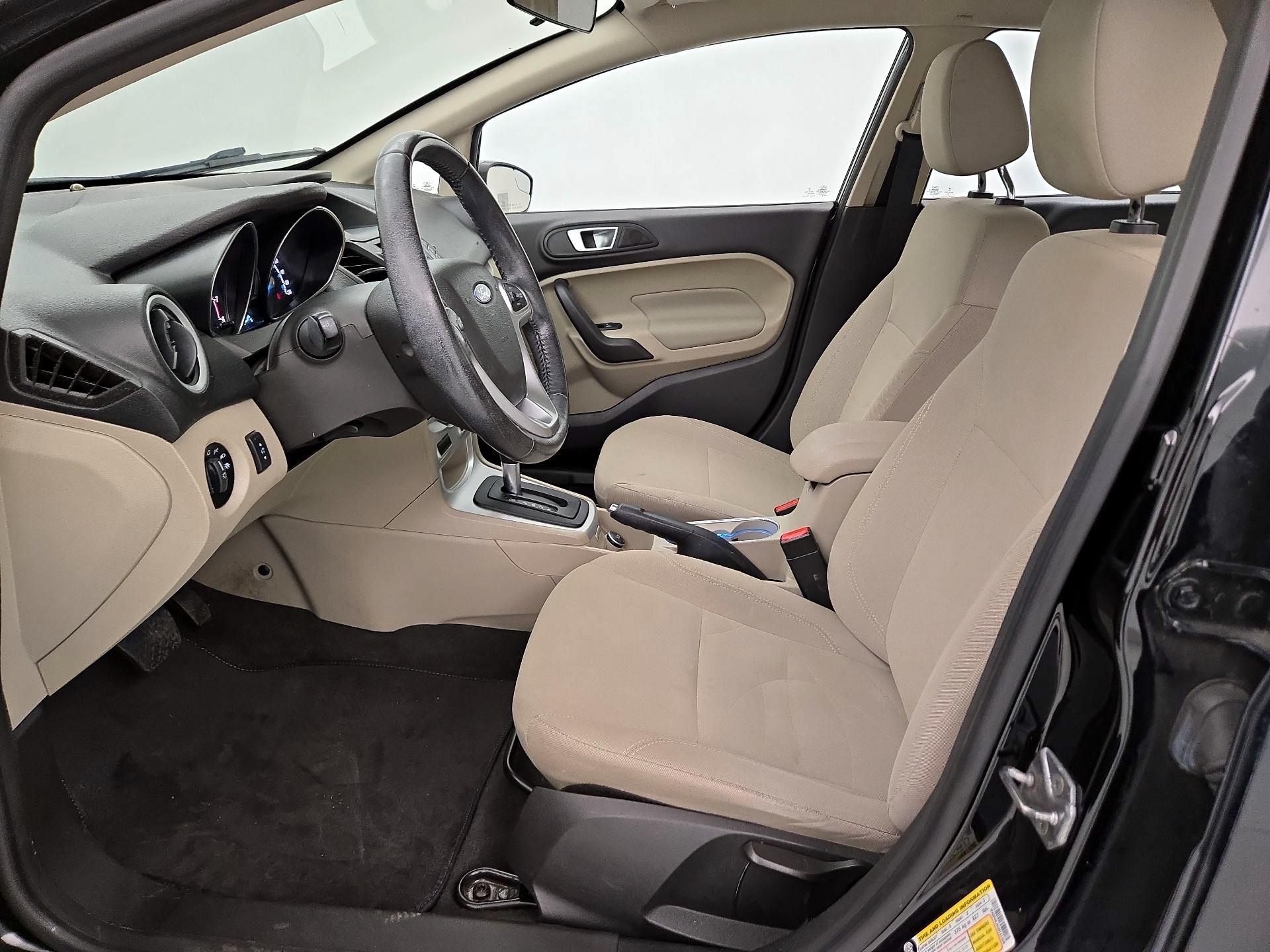 Thumbnail: 2016 Ford Fiesta - 11