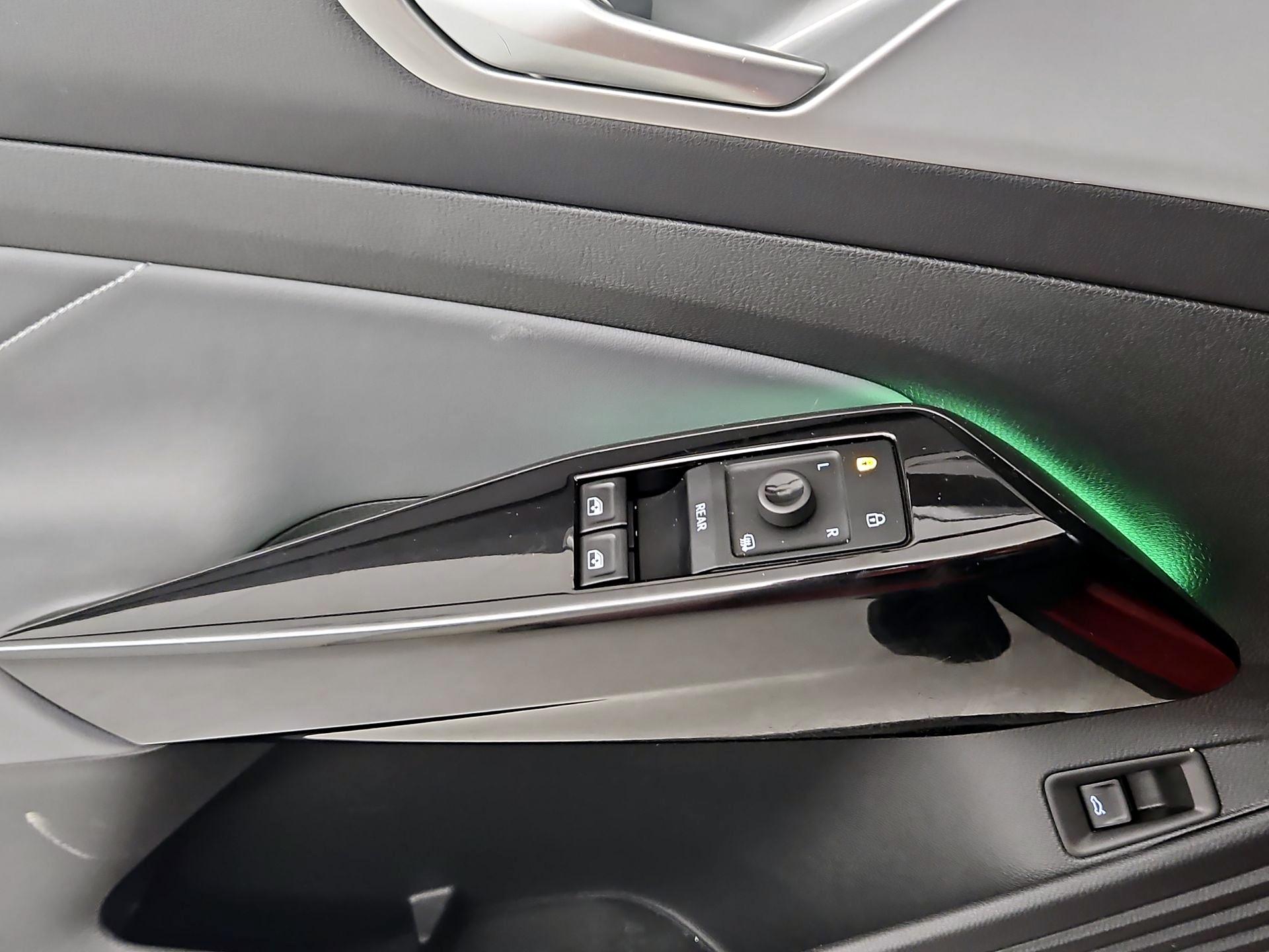 Thumbnail: 2023 Volkswagen ID.4 - 12