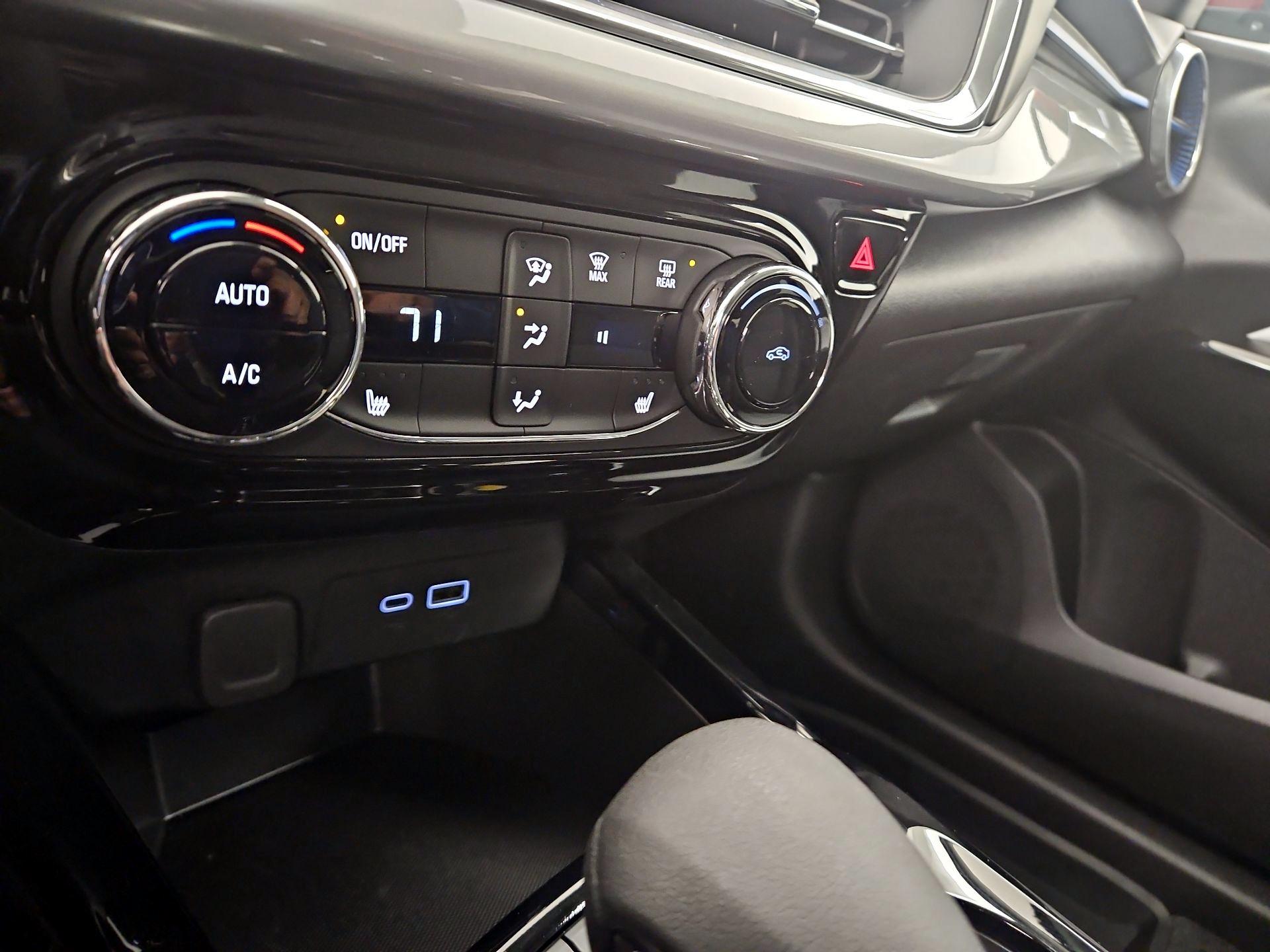 Thumbnail: 2025 Chevrolet Trax - 16