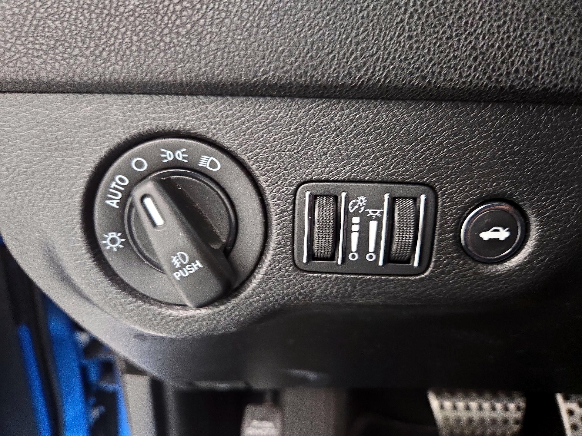 Thumbnail: 2019 Dodge Charger - 13