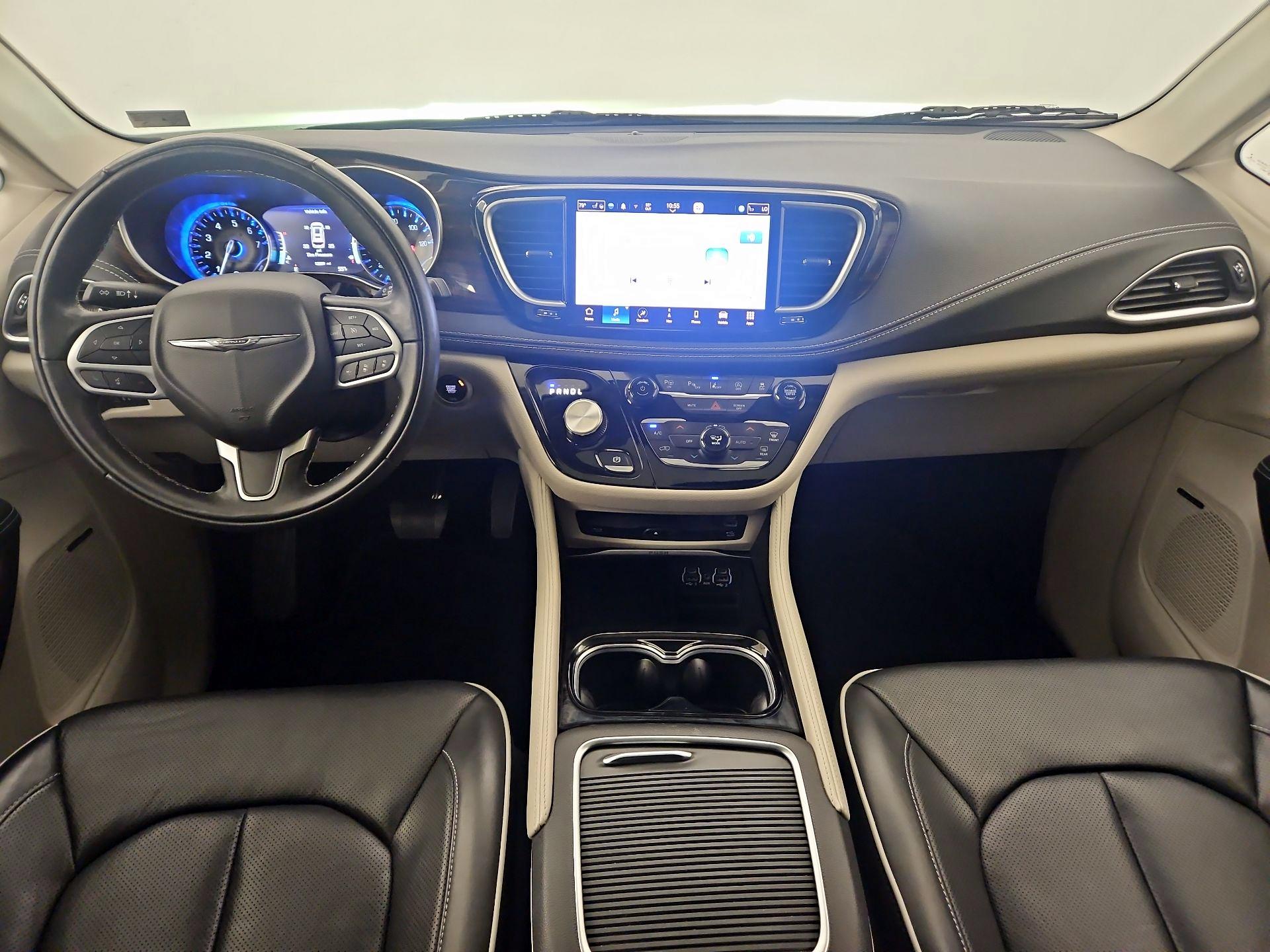 Thumbnail: 2022 Chrysler Pacifica - 9