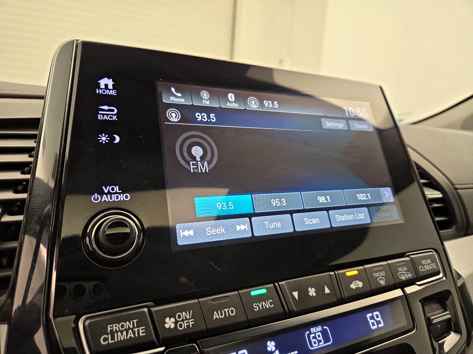 Thumbnail: 2019 Honda Odyssey - 15