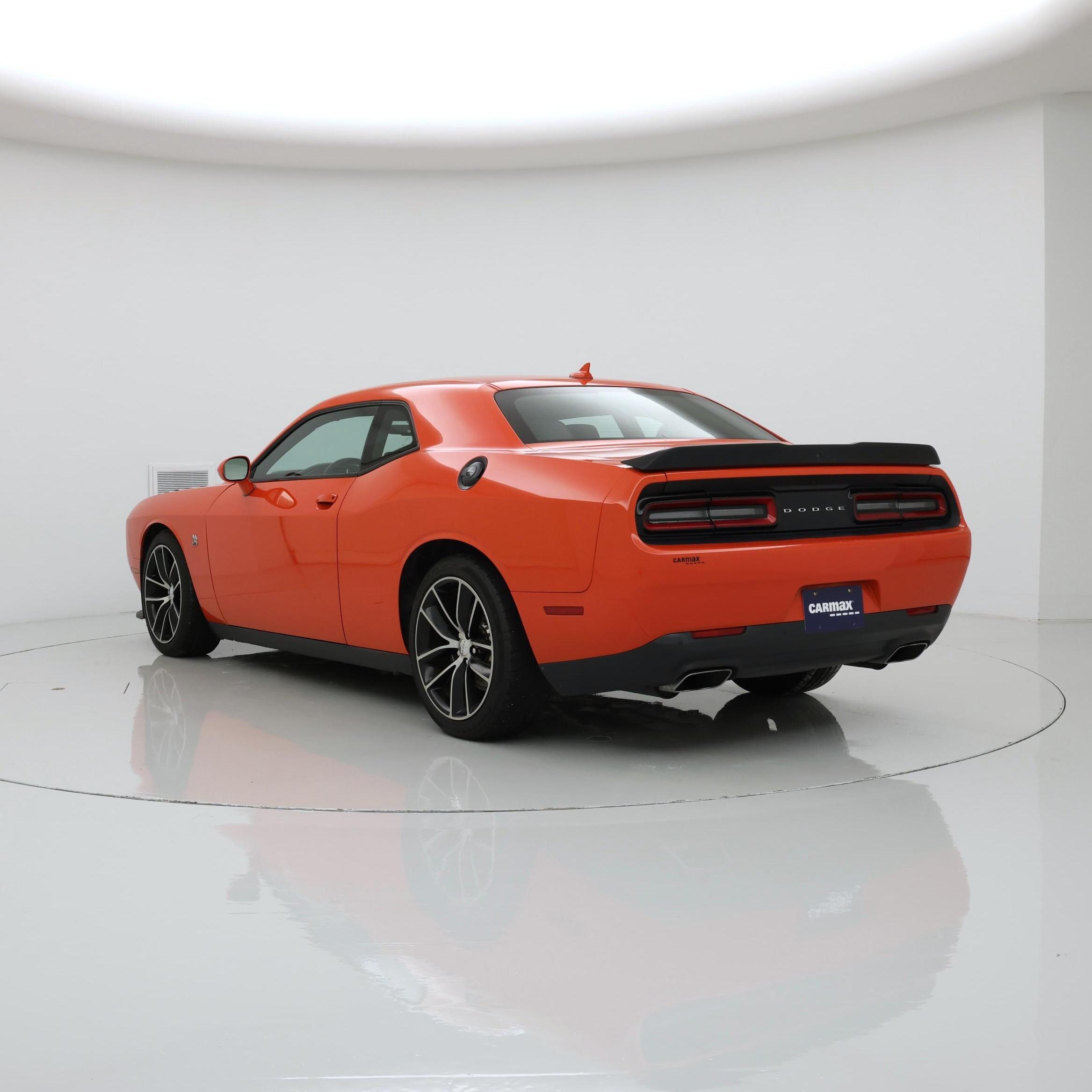 Thumbnail: 2016 Dodge Challenger - 2