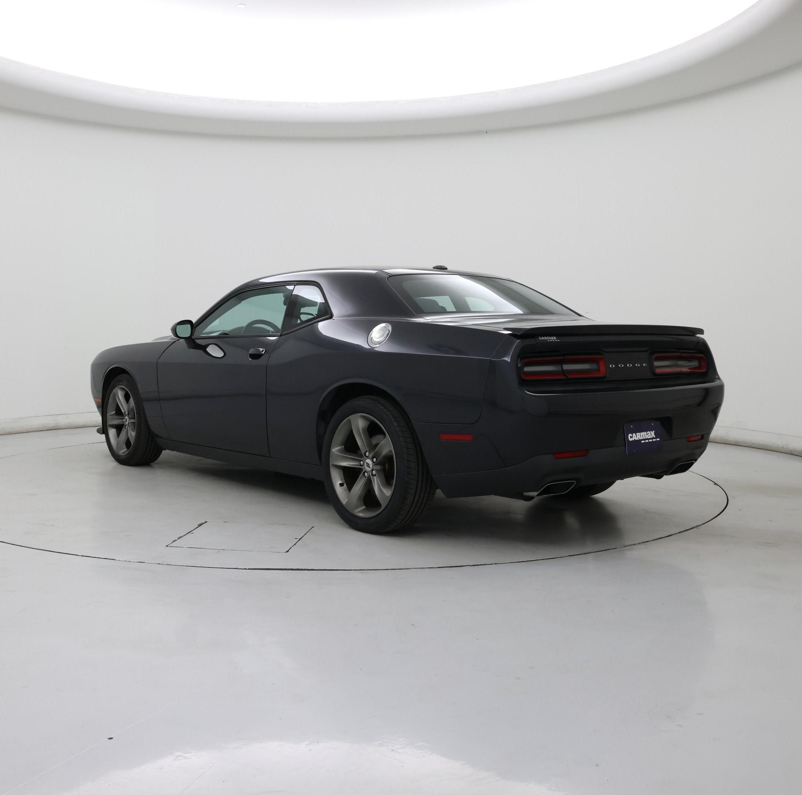 Thumbnail: 2017 Dodge Challenger - 2