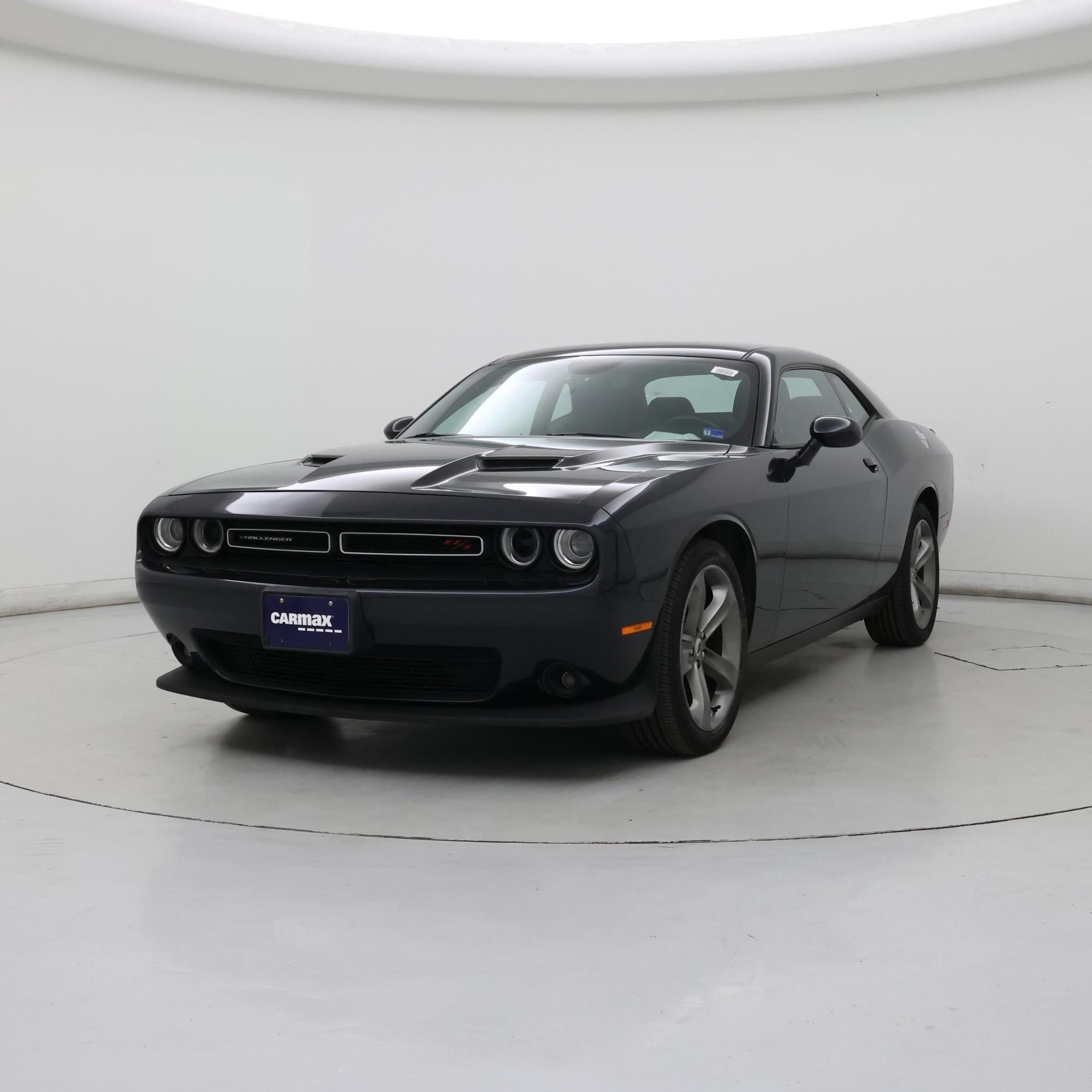 Thumbnail: 2017 Dodge Challenger - 4