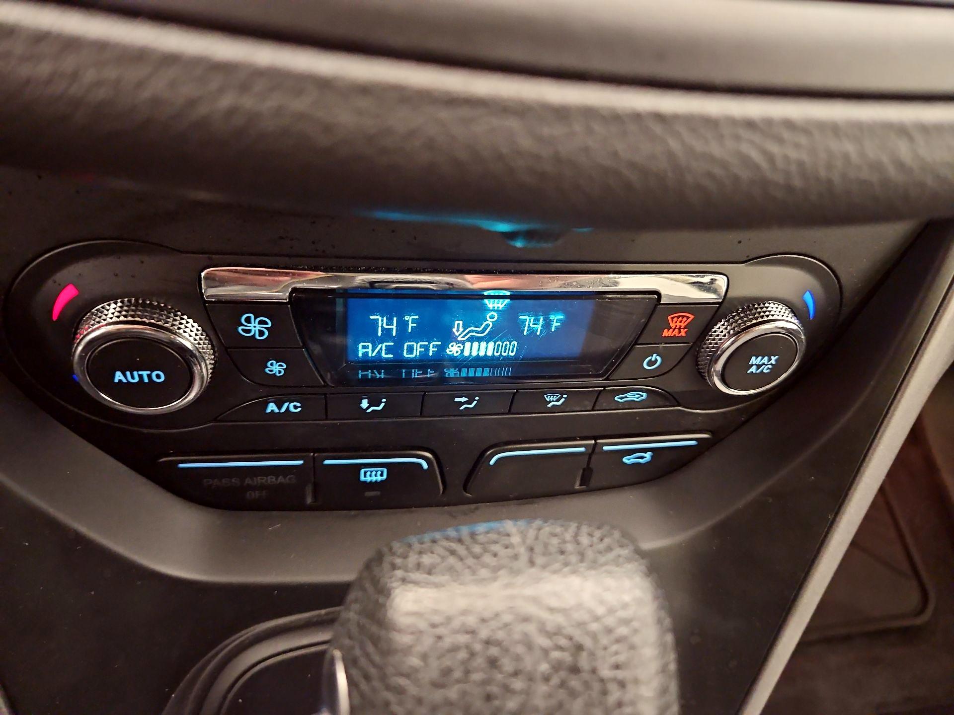 Thumbnail: 2014 Ford Escape - 16