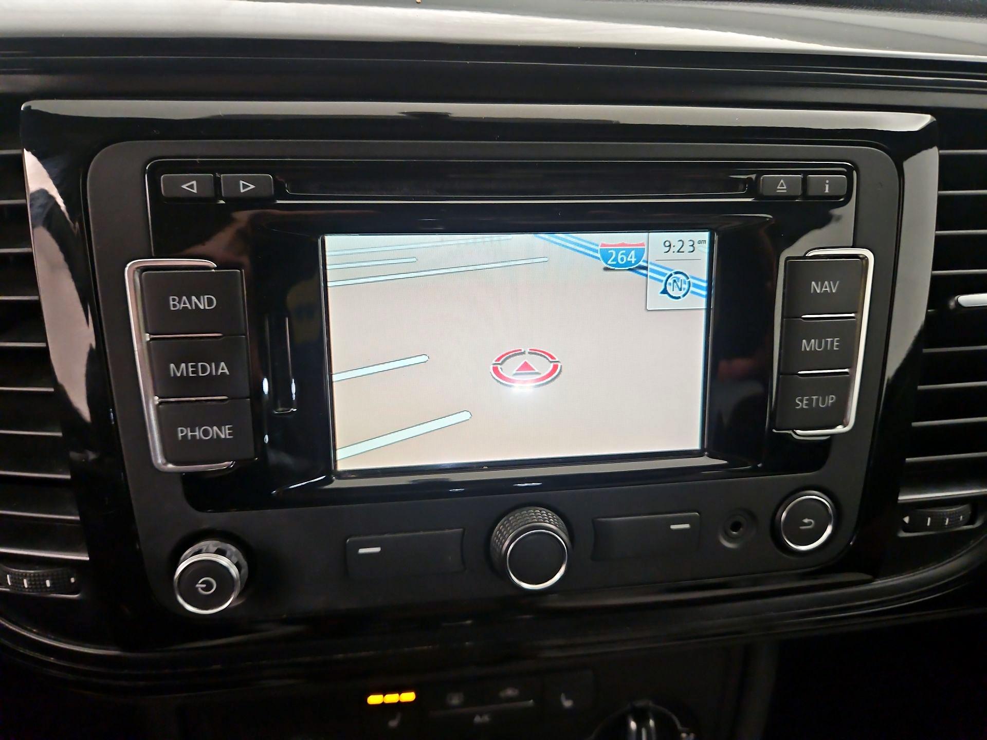 Thumbnail: 2015 Volkswagen Beetle - 13