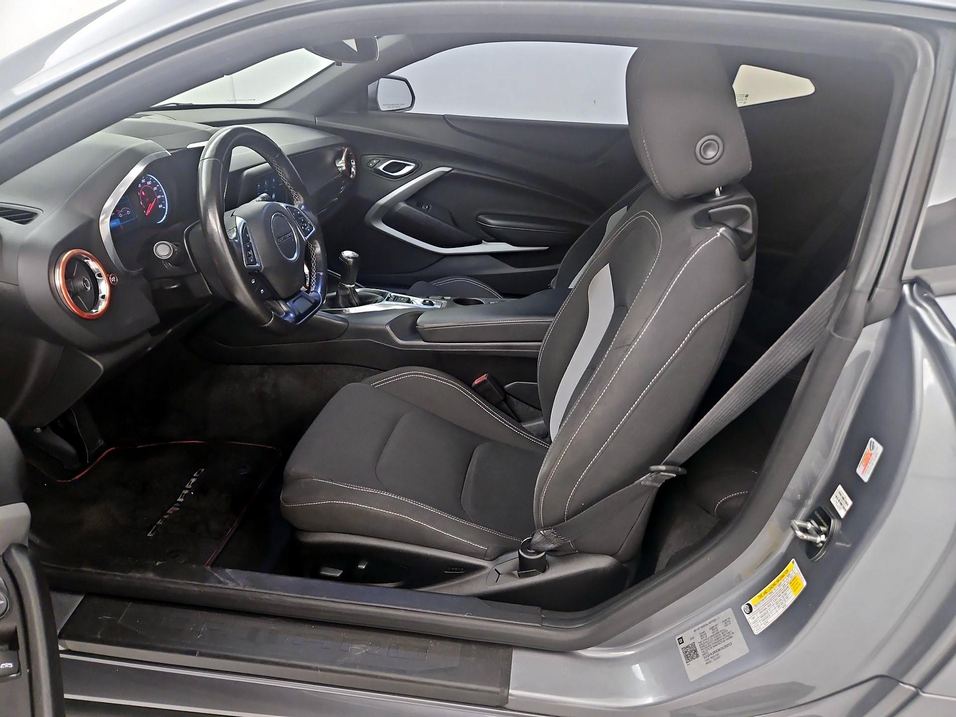 Thumbnail: 2019 Chevrolet Camaro - 11