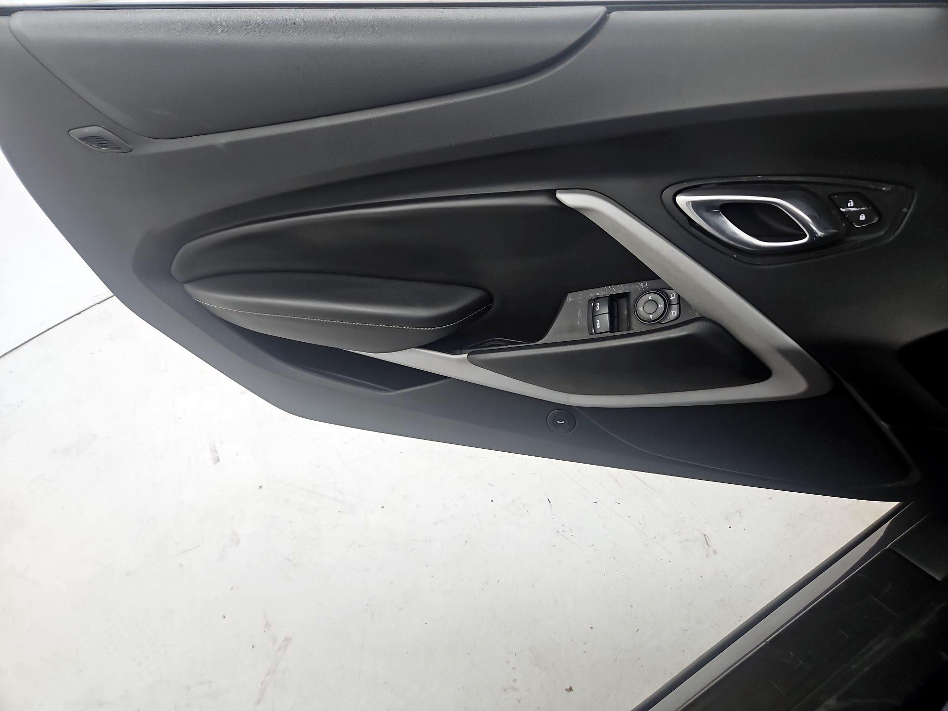 Thumbnail: 2019 Chevrolet Camaro - 12