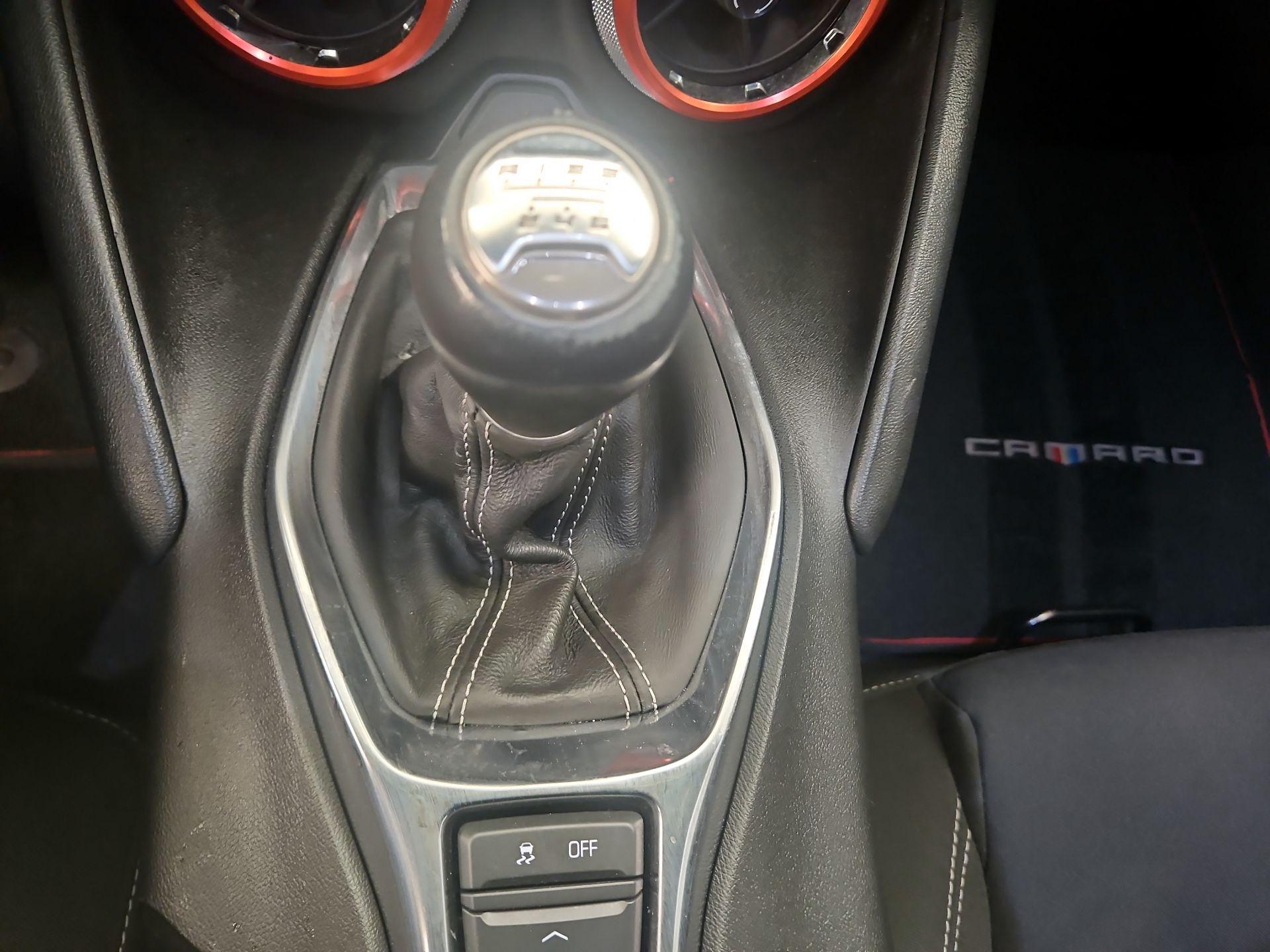 Thumbnail: 2019 Chevrolet Camaro - 17