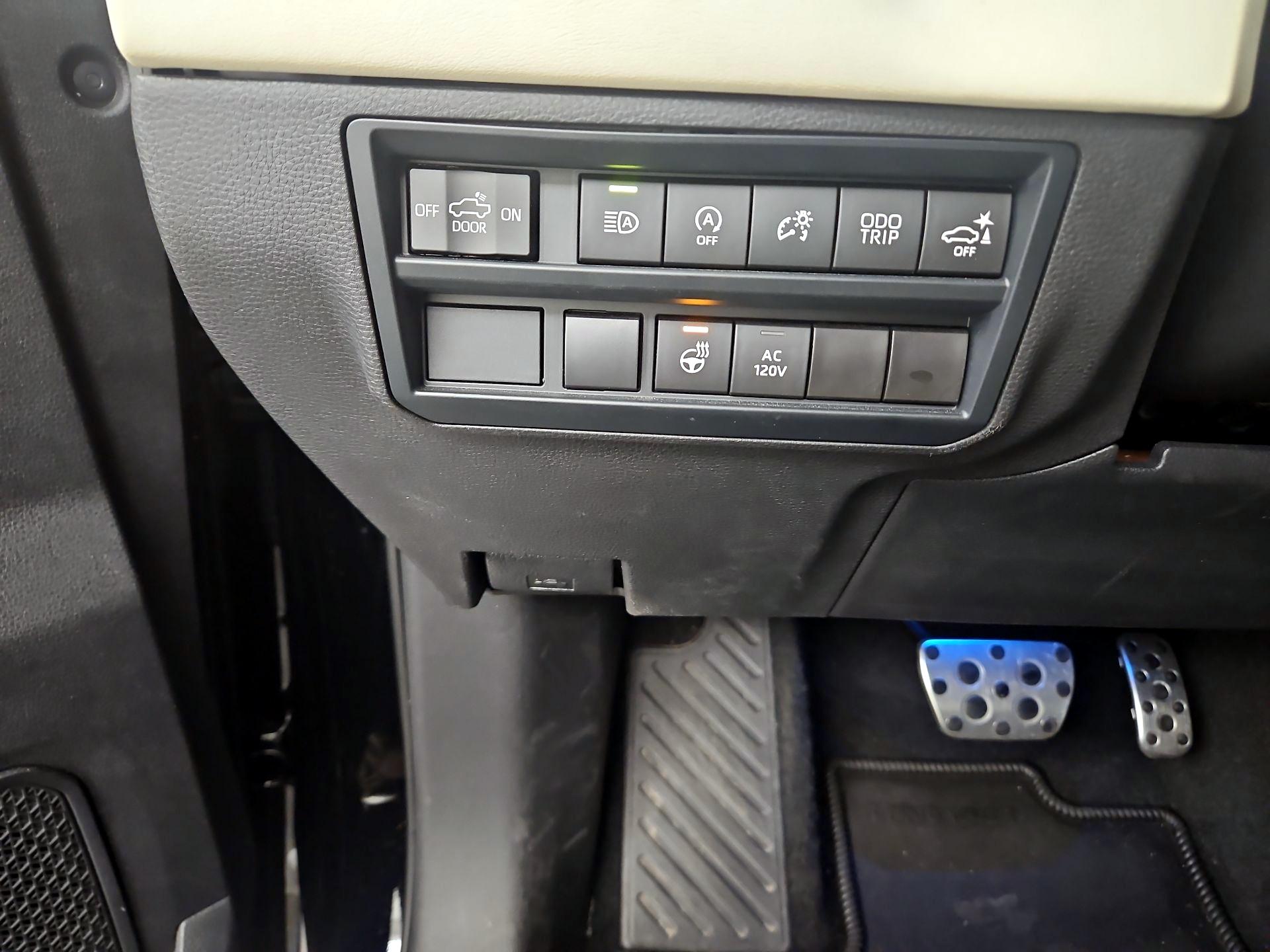 Thumbnail: 2022 Toyota Tundra - 13