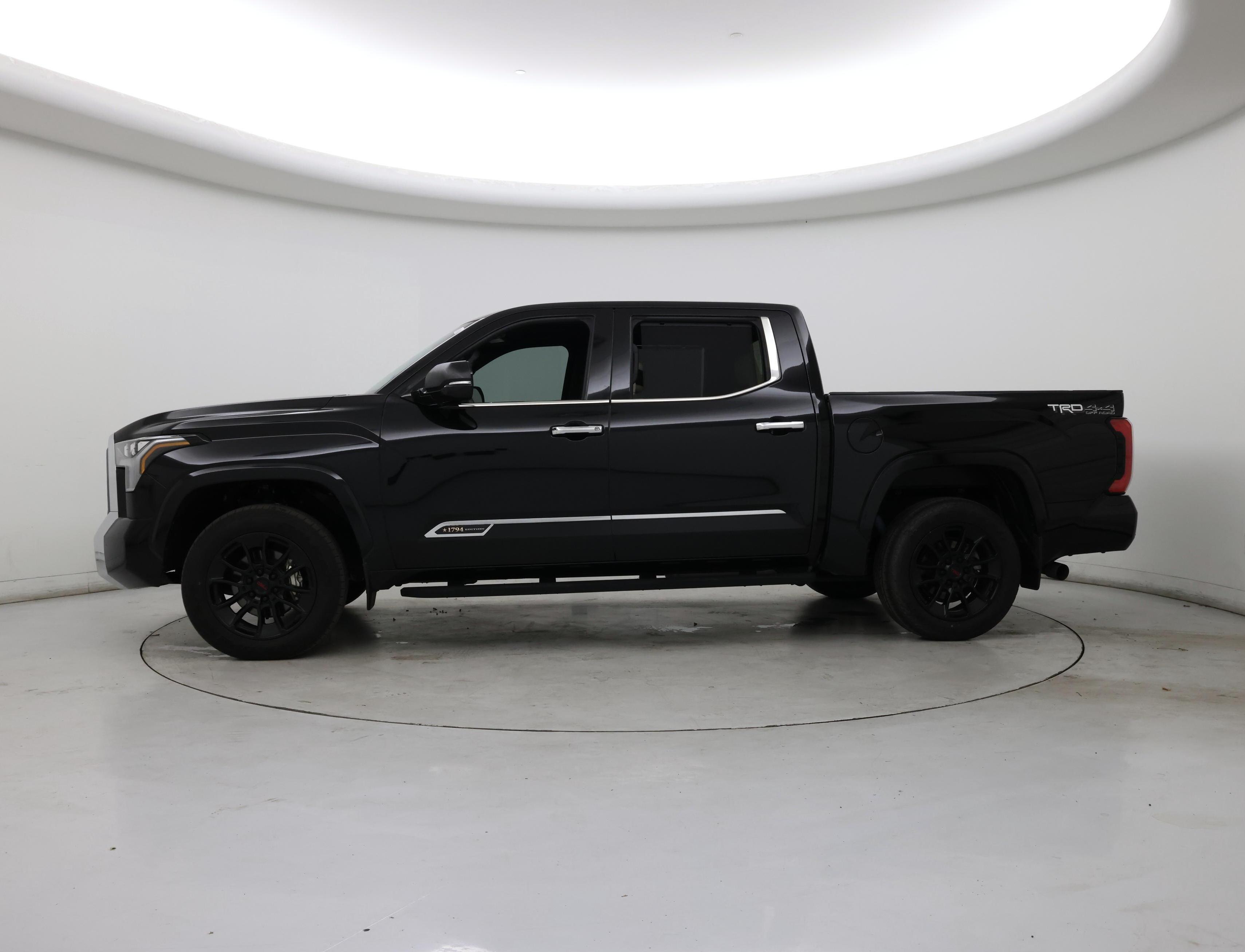 Thumbnail: 2022 Toyota Tundra - 3