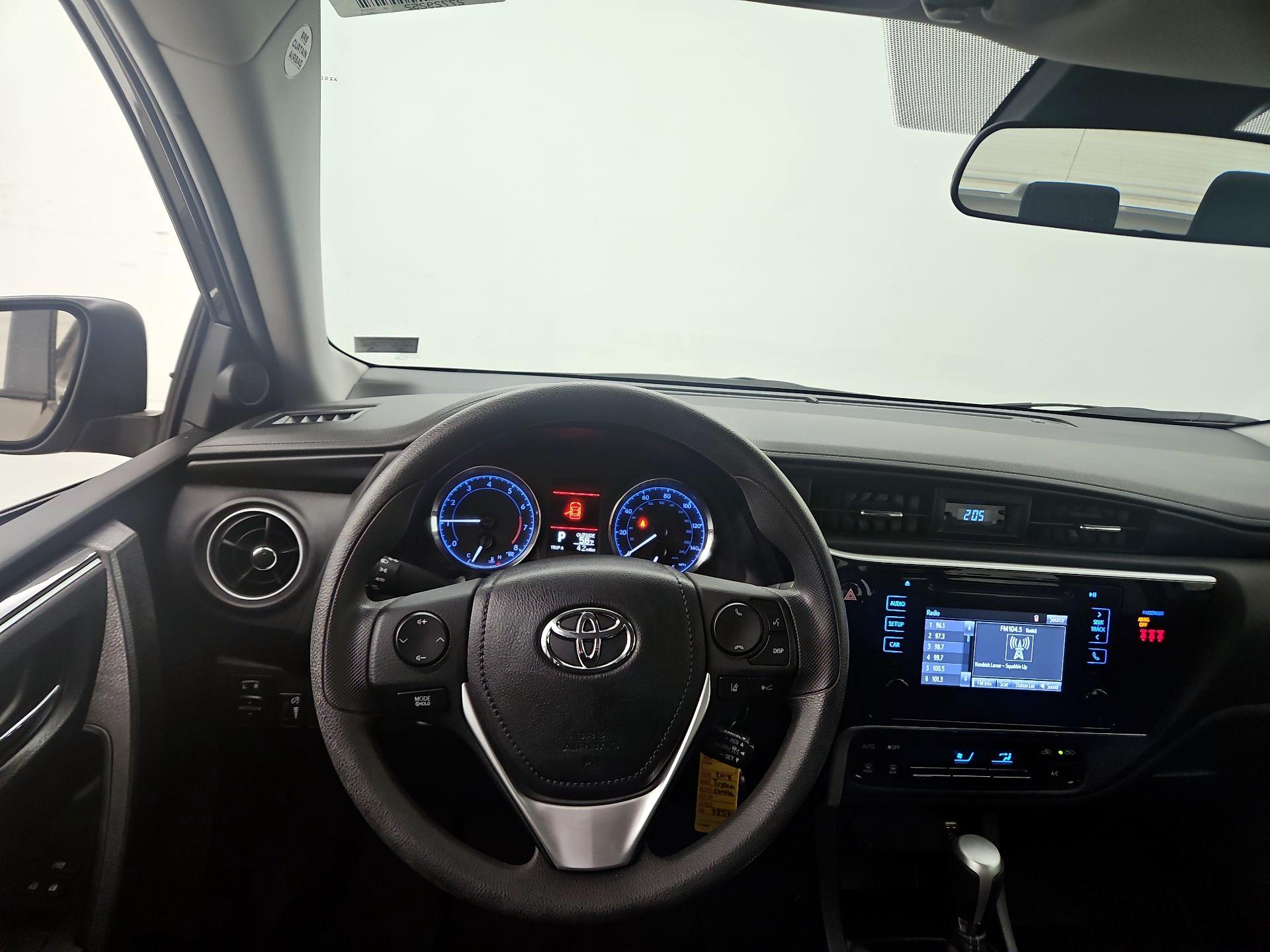 Thumbnail: 2018 Toyota Corolla - 10