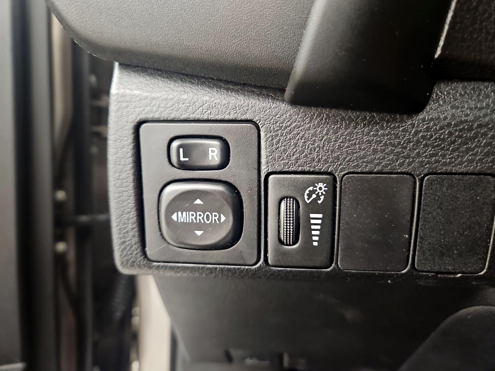 Thumbnail: 2018 Toyota Corolla - 13