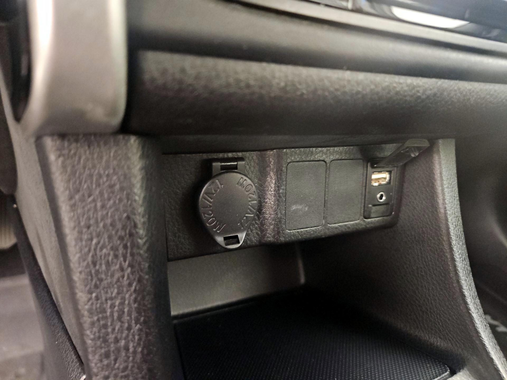 Thumbnail: 2018 Toyota Corolla - 18