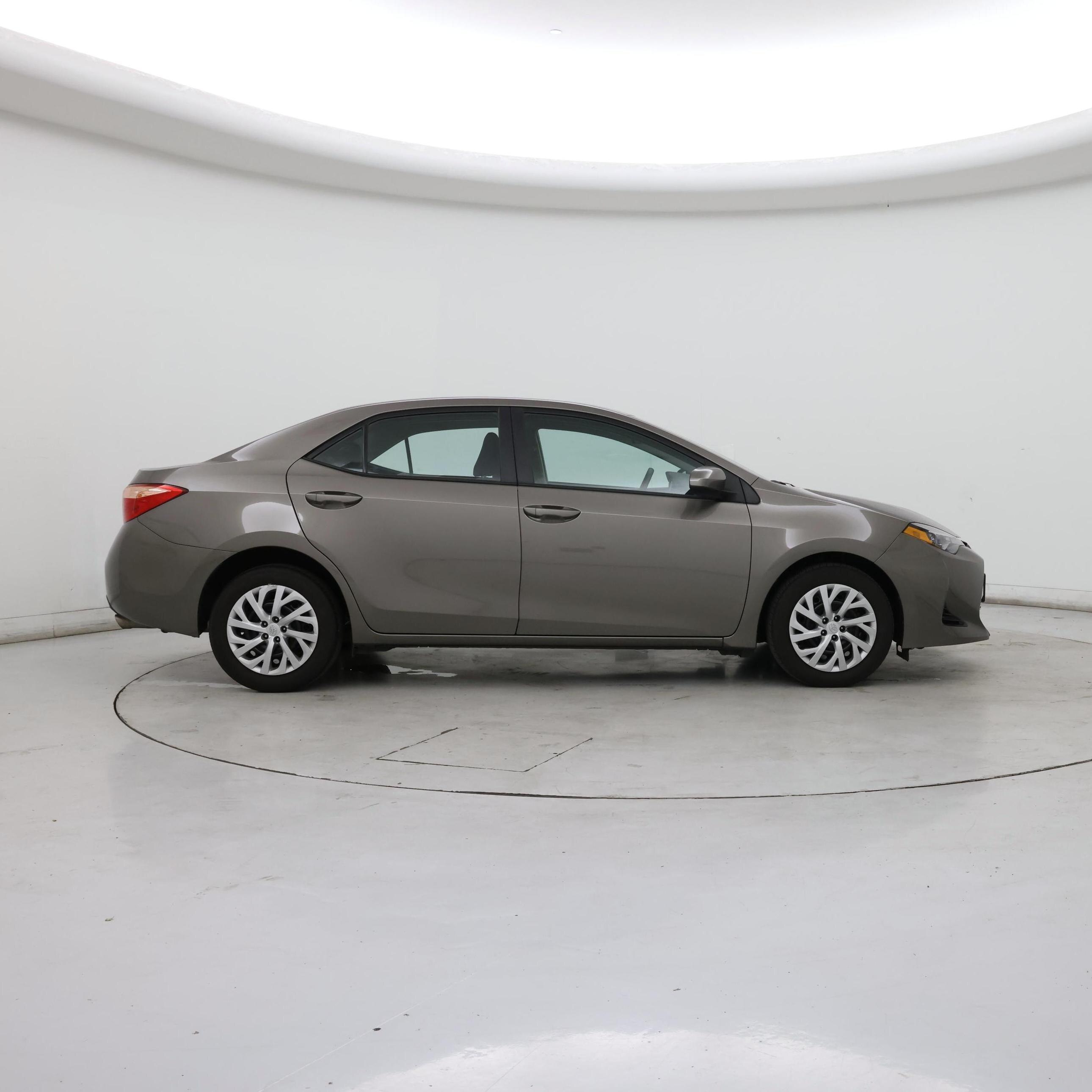 Thumbnail: 2018 Toyota Corolla - 7