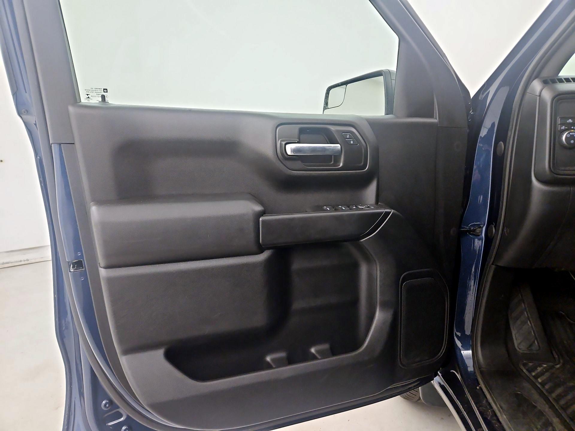 Thumbnail: 2021 Chevrolet Silverado 1500 - 12