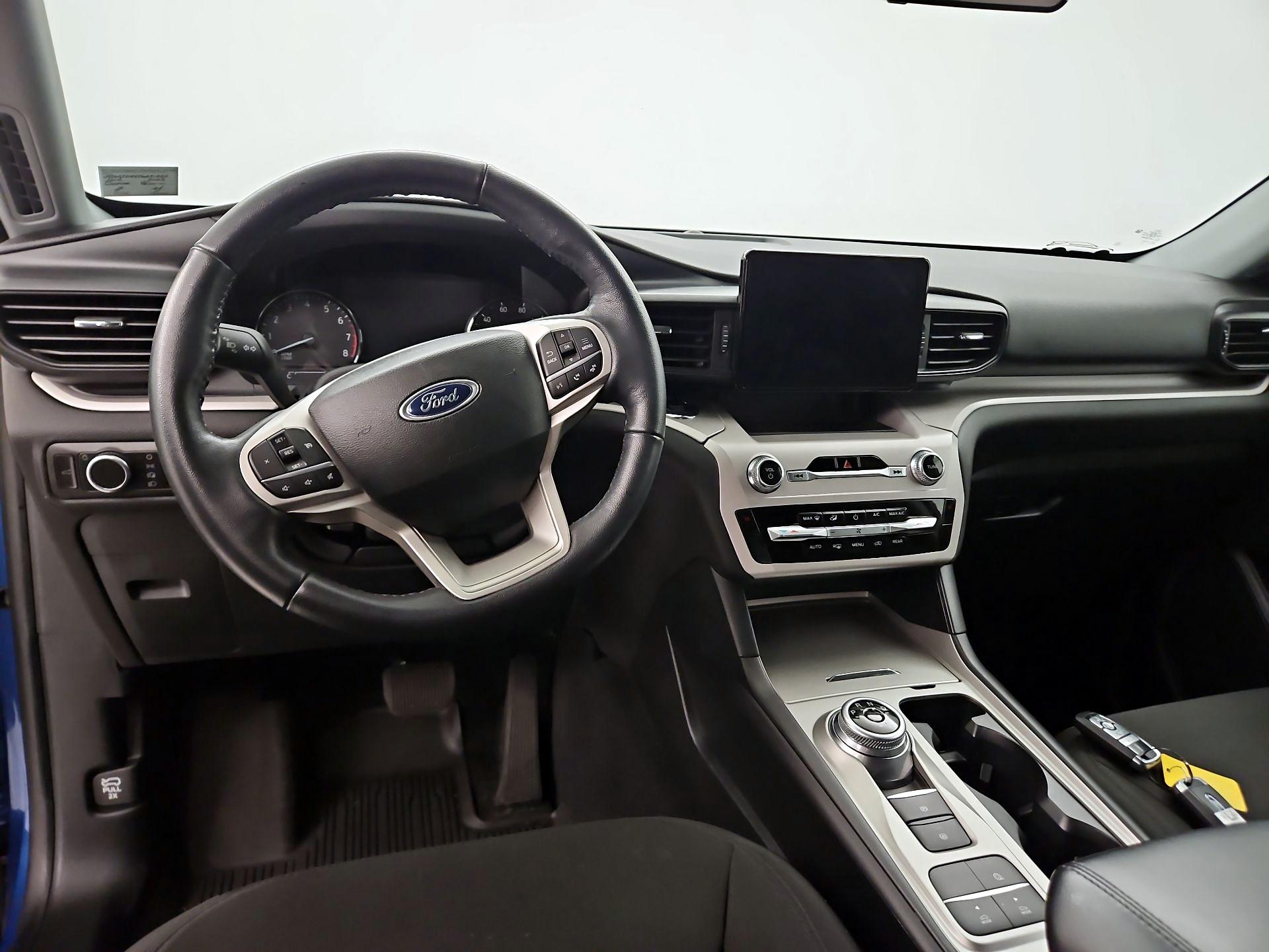 Thumbnail: 2023 Ford Explorer - 9