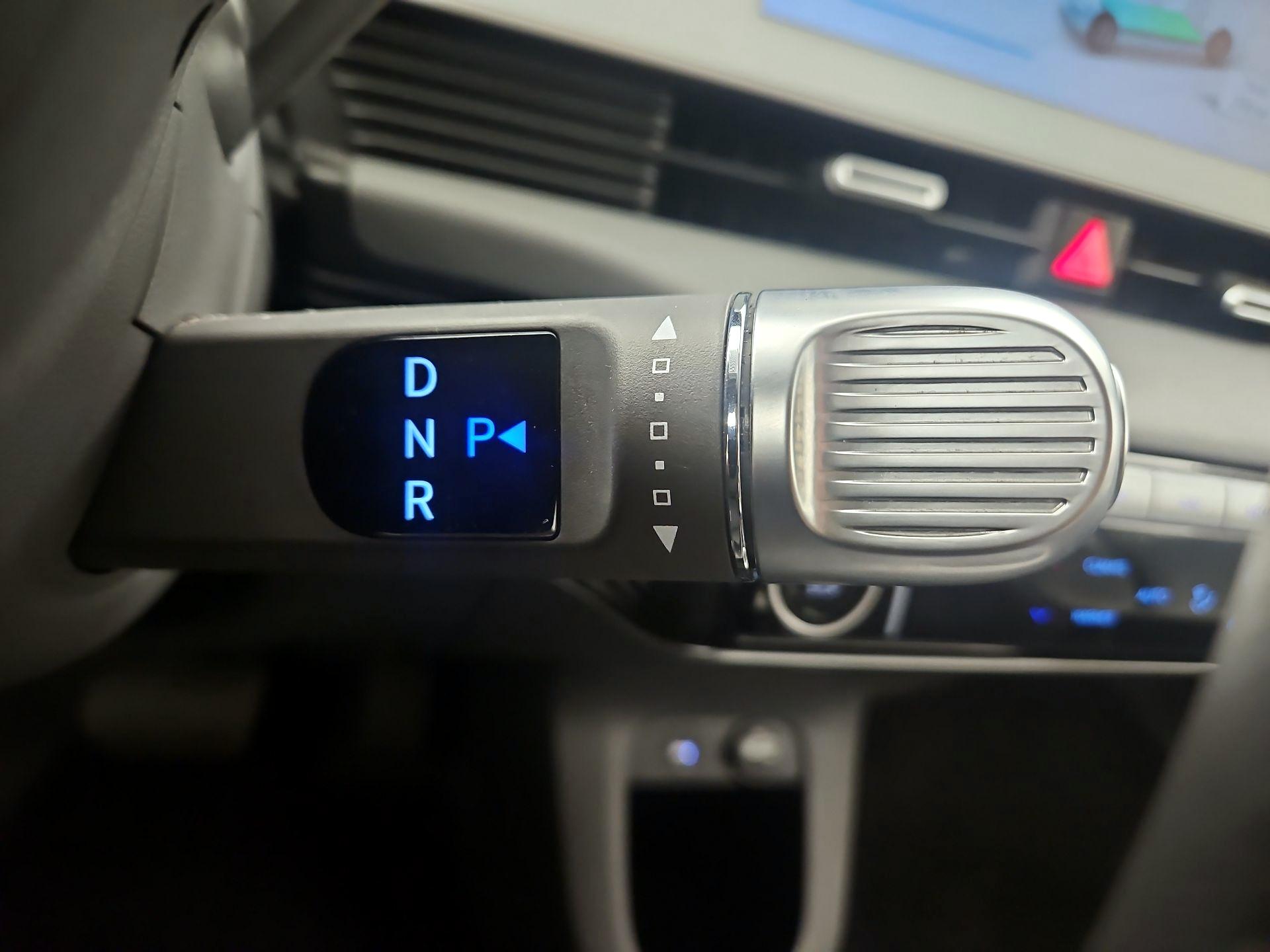 Thumbnail: 2022 Hyundai Ioniq 5 - 18